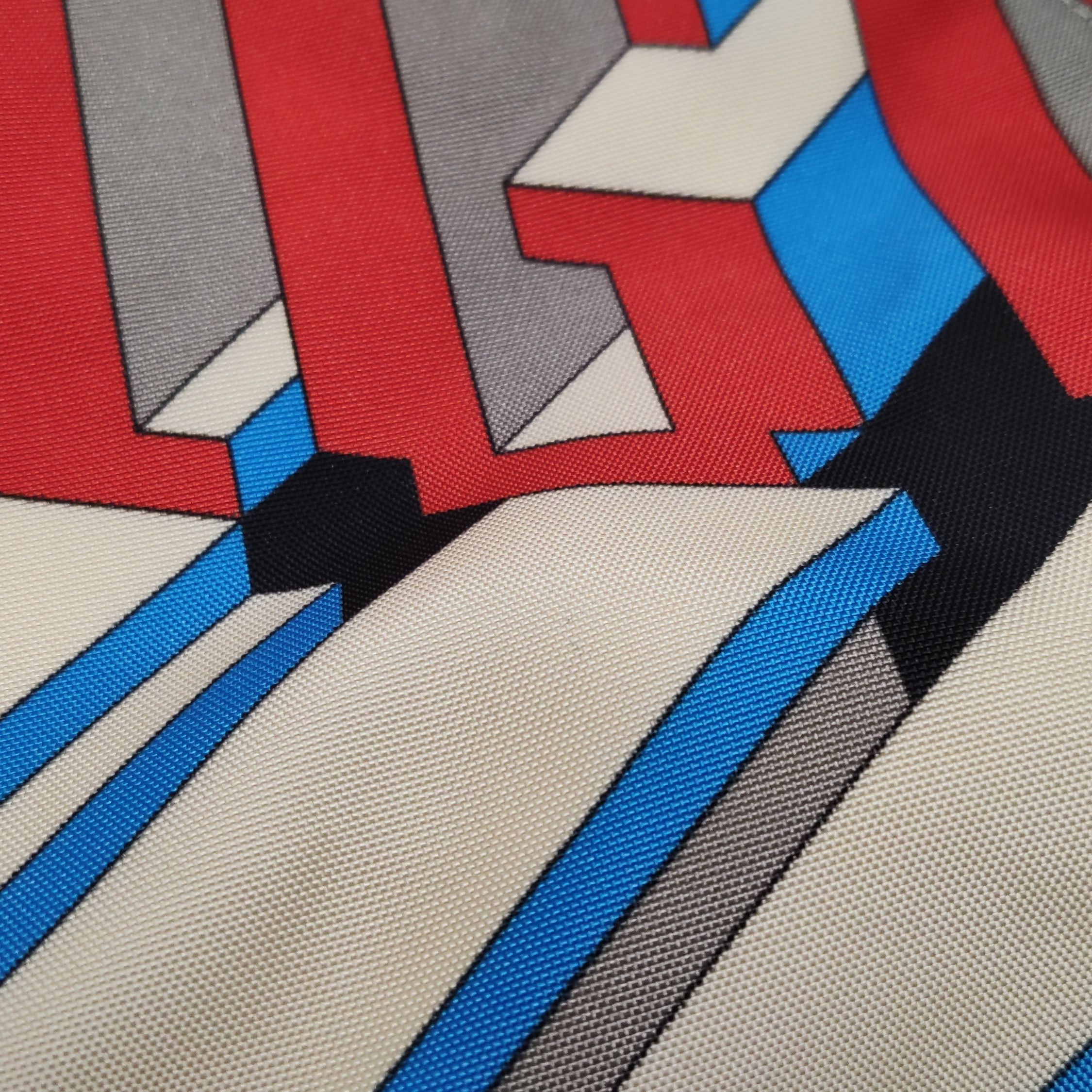 Gucci Gucci Geometric Logo Zip Jacket Size US S Size US S / EU 44-46 / 1 - 8 Thumbnail