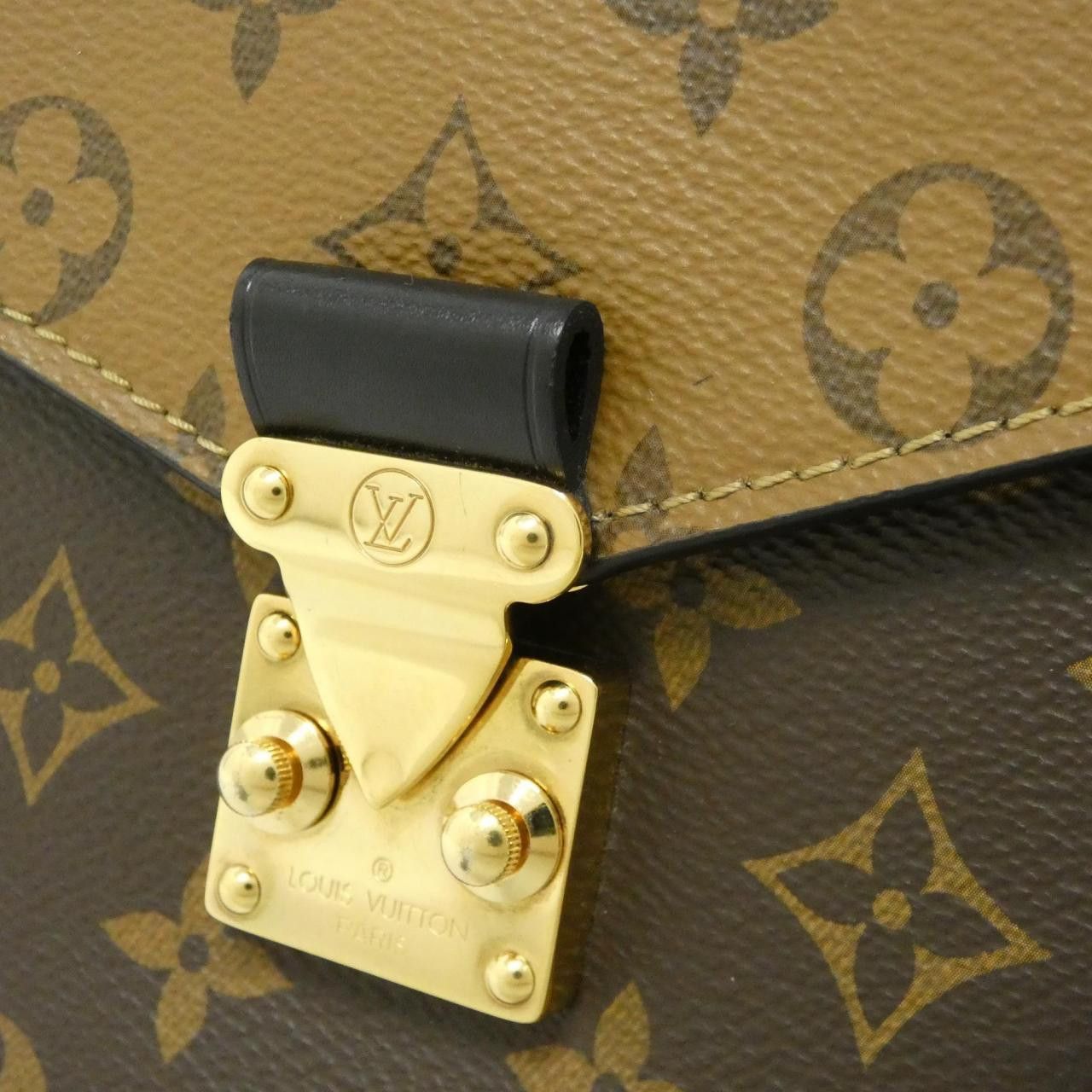 Louis Vuitton Louis Vuitton Louis Vuitton Pochette Metis Monogram Reverse Shoulder Bag Textile Crossbody Bag M44876 DUTY FREE for USA Size ONE SIZE - 4 Thumbnail