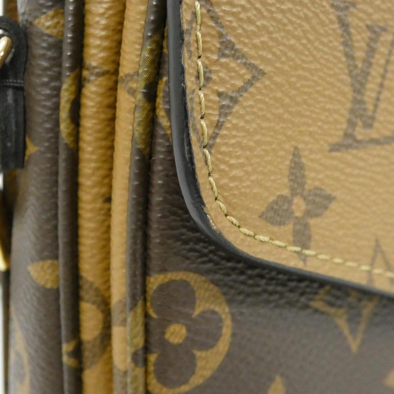 Louis Vuitton Louis Vuitton Louis Vuitton Pochette Metis Monogram Reverse Shoulder Bag Textile Crossbody Bag M44876 DUTY FREE for USA Size ONE SIZE - 8 Thumbnail