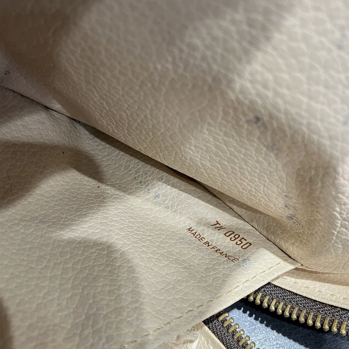 Louis Vuitton Louis Vuitton Louis Vuitton Trousse Toilette 23 Monogram Clutch Bag Textile Vanity Bag M47524 DUTY FREE for USA Size ONE SIZE - 8 Thumbnail