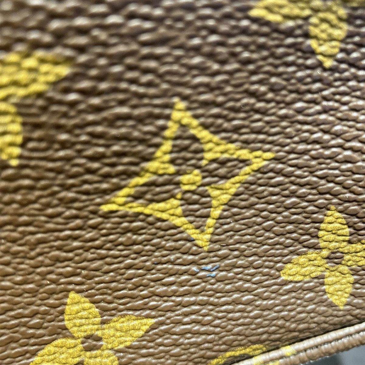 Louis Vuitton Louis Vuitton Louis Vuitton Trousse Toilette 23 Monogram Clutch Bag Textile Vanity Bag M47524 DUTY FREE for USA Size ONE SIZE - 9 Thumbnail