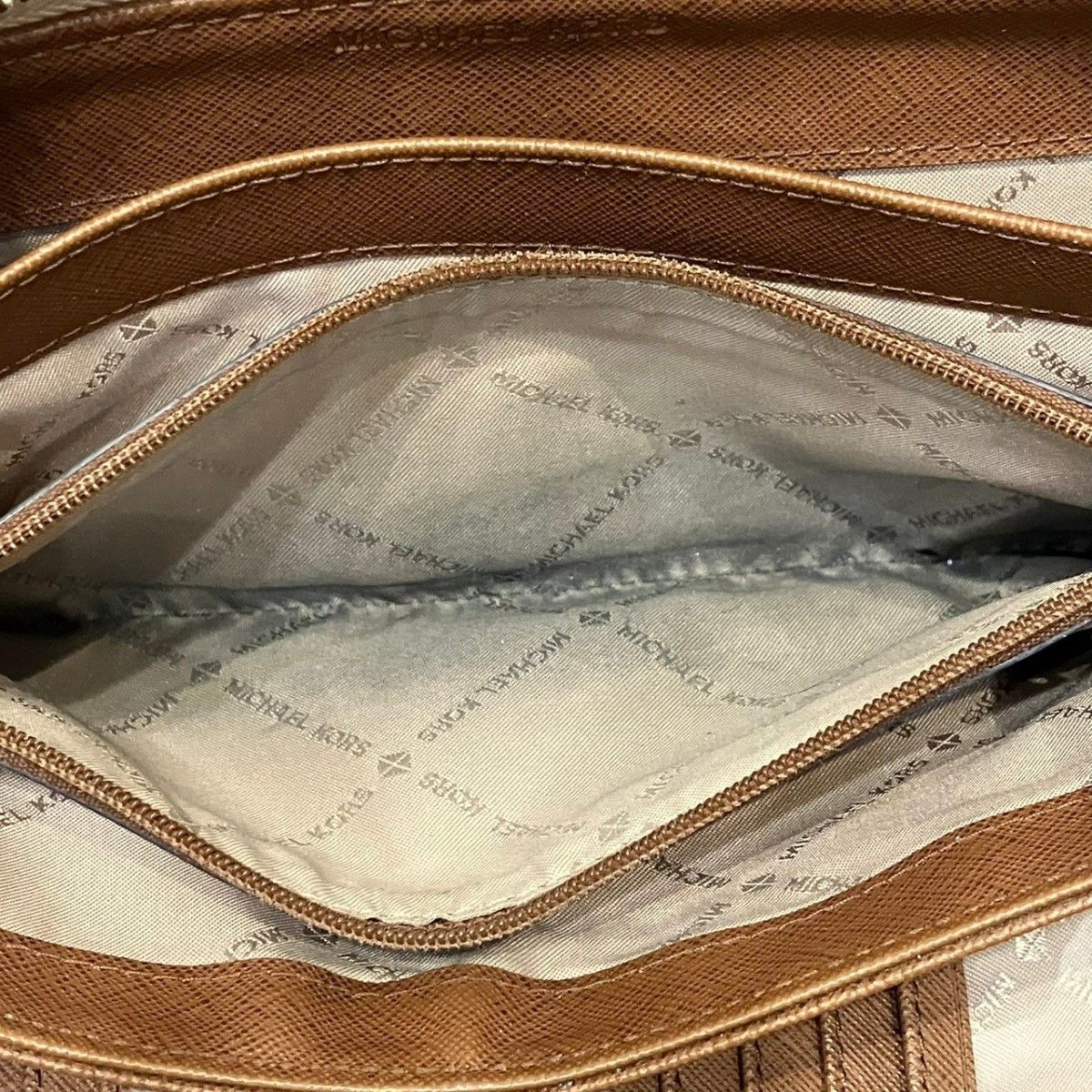 Michael Kors Michael Kors Michael Kors Leather Long Wallet Plastic / Synthetic Long Wallet 35H8GTVT1B DUTY FREE for USA Size ONE SIZE - 6 Thumbnail