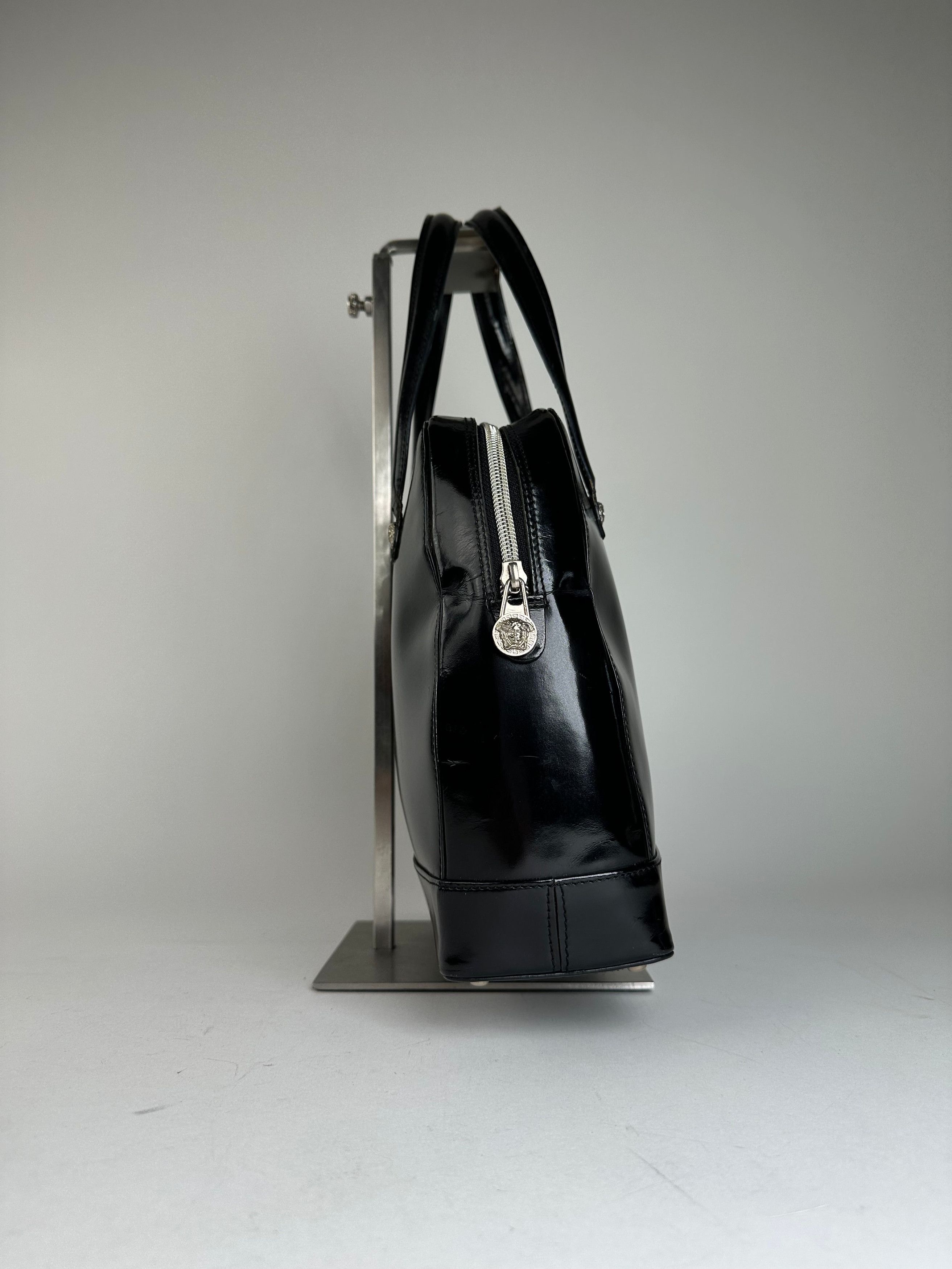 Versace Gianni Black Patent Leather Handbag with Silver-Tone Medusa Size ONE SIZE - 8 Thumbnail