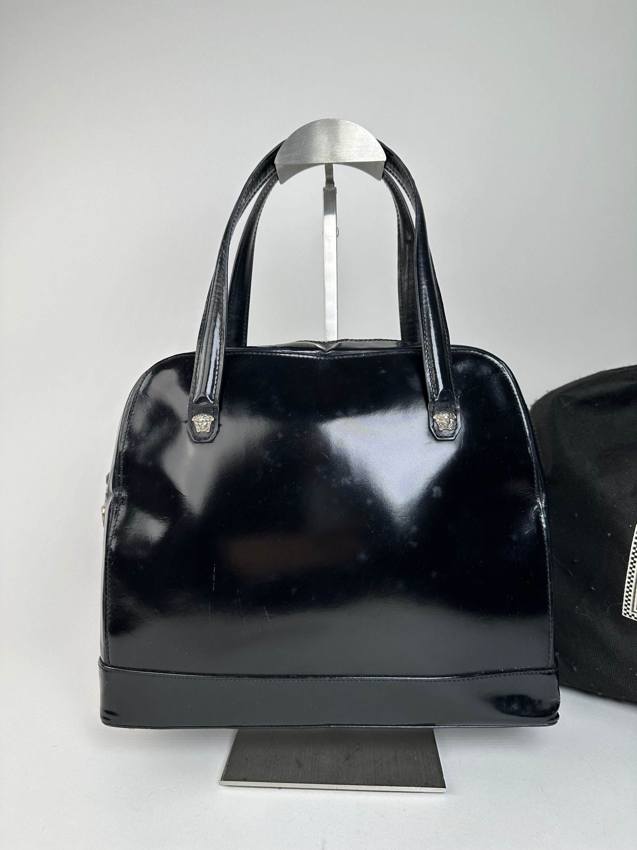 Versace Gianni Black Patent Leather Handbag with Silver-Tone Medusa Size ONE SIZE - 7 Thumbnail