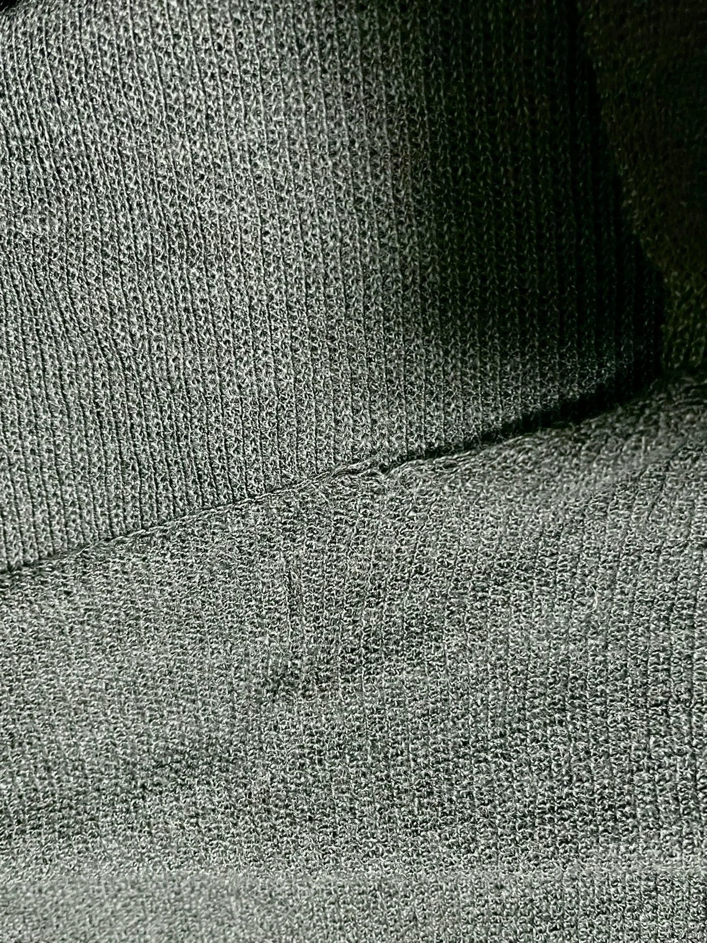 Comme des Garcons Comme des Garcons Plus V-neck Wool Knit Size US M / EU 48-50 / 2 - 6 Thumbnail
