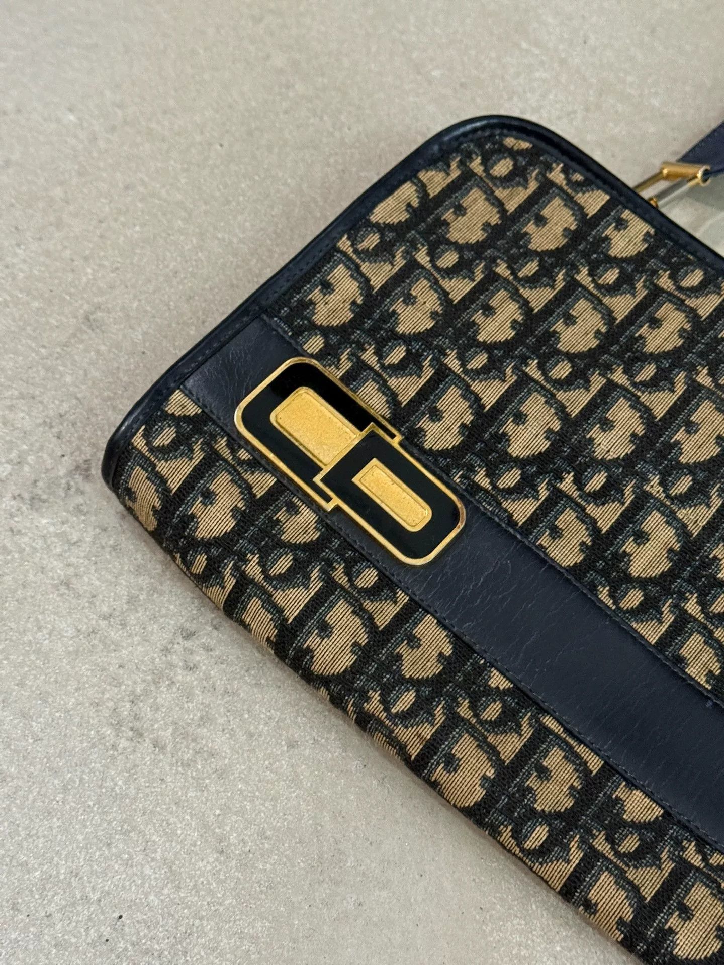 Vintage Vintage Dior Monogram Shoulder Bag Size ONE SIZE - 5 Thumbnail