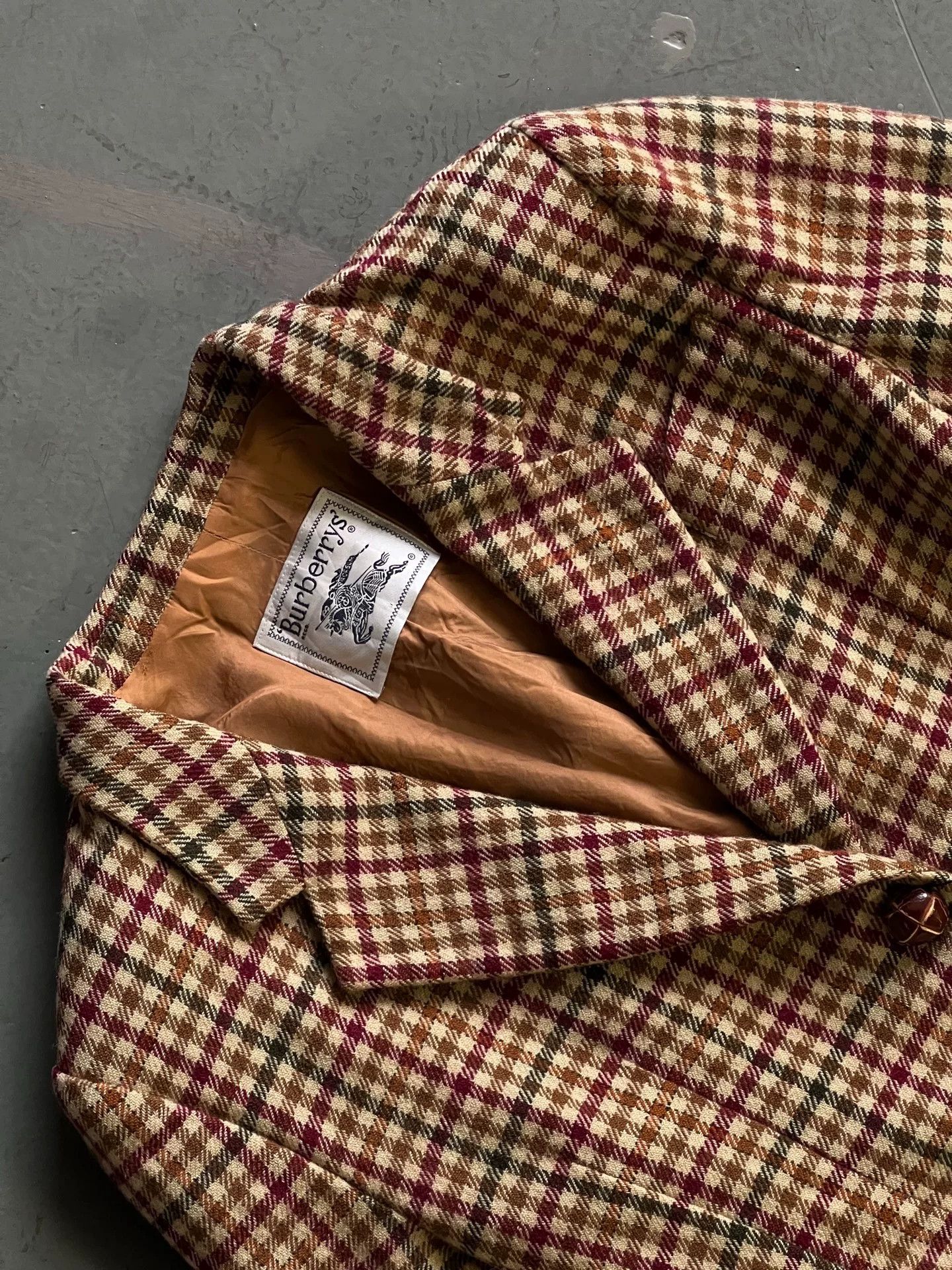 Vintage Vintage Burberry Plaid Blazer Size US M / EU 48-50 / 2 - 3 Thumbnail