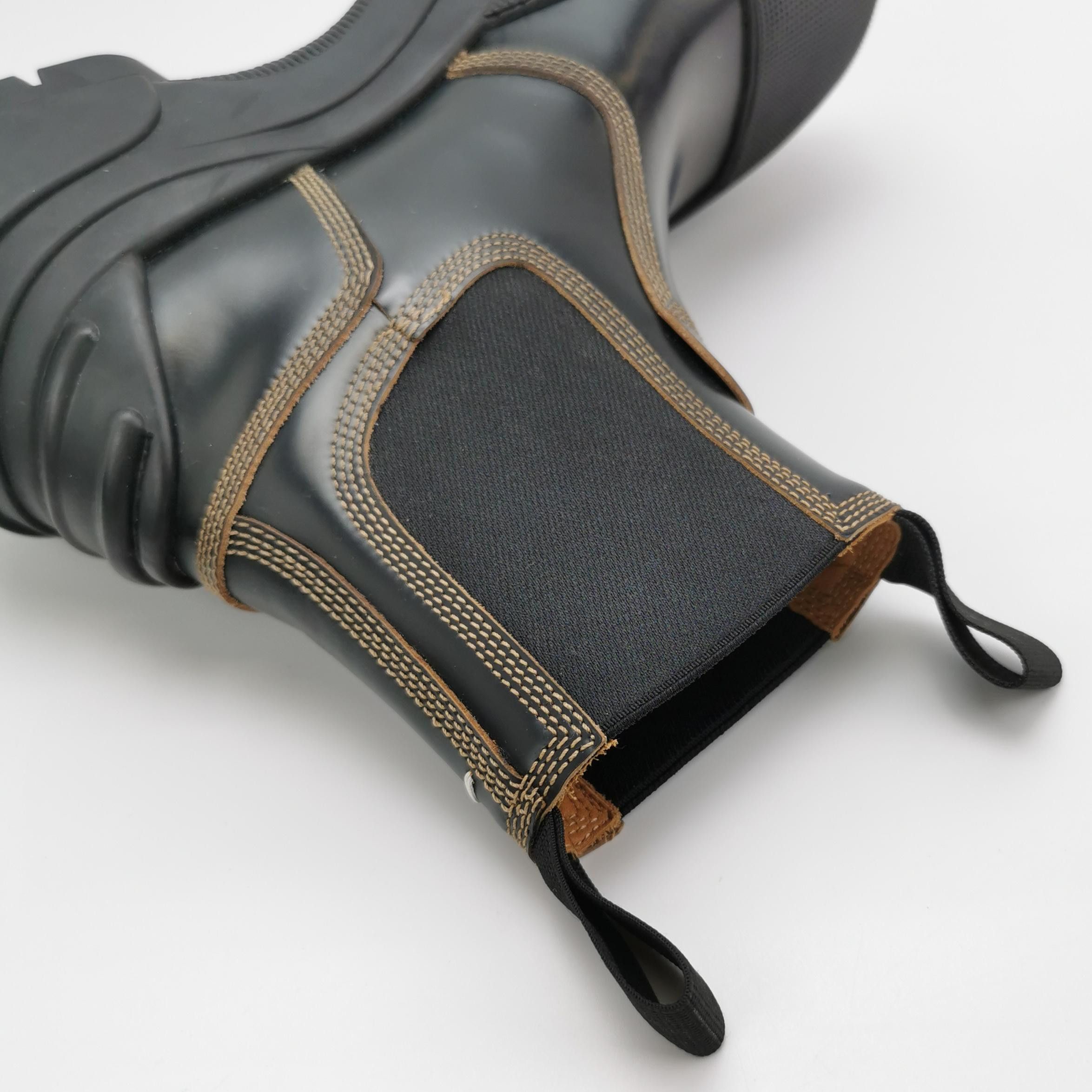 Maison Margiela Maison Margiela Lug Sole Chelsea Boots Size 37 Size US 7 / IT 37 - 7 Thumbnail