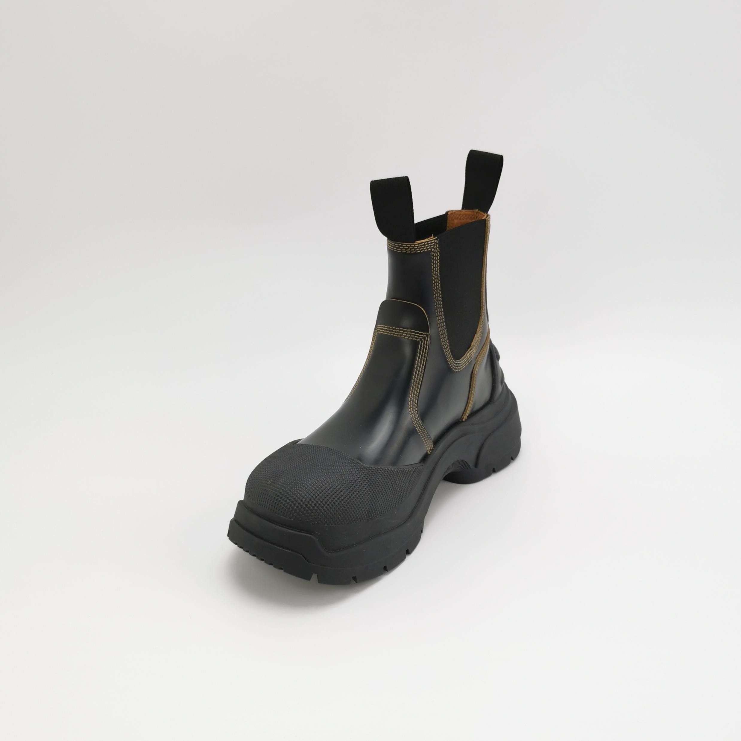Maison Margiela Maison Margiela Lug Sole Chelsea Boots Size 37 Size US 7 / IT 37 - 2 Thumbnail