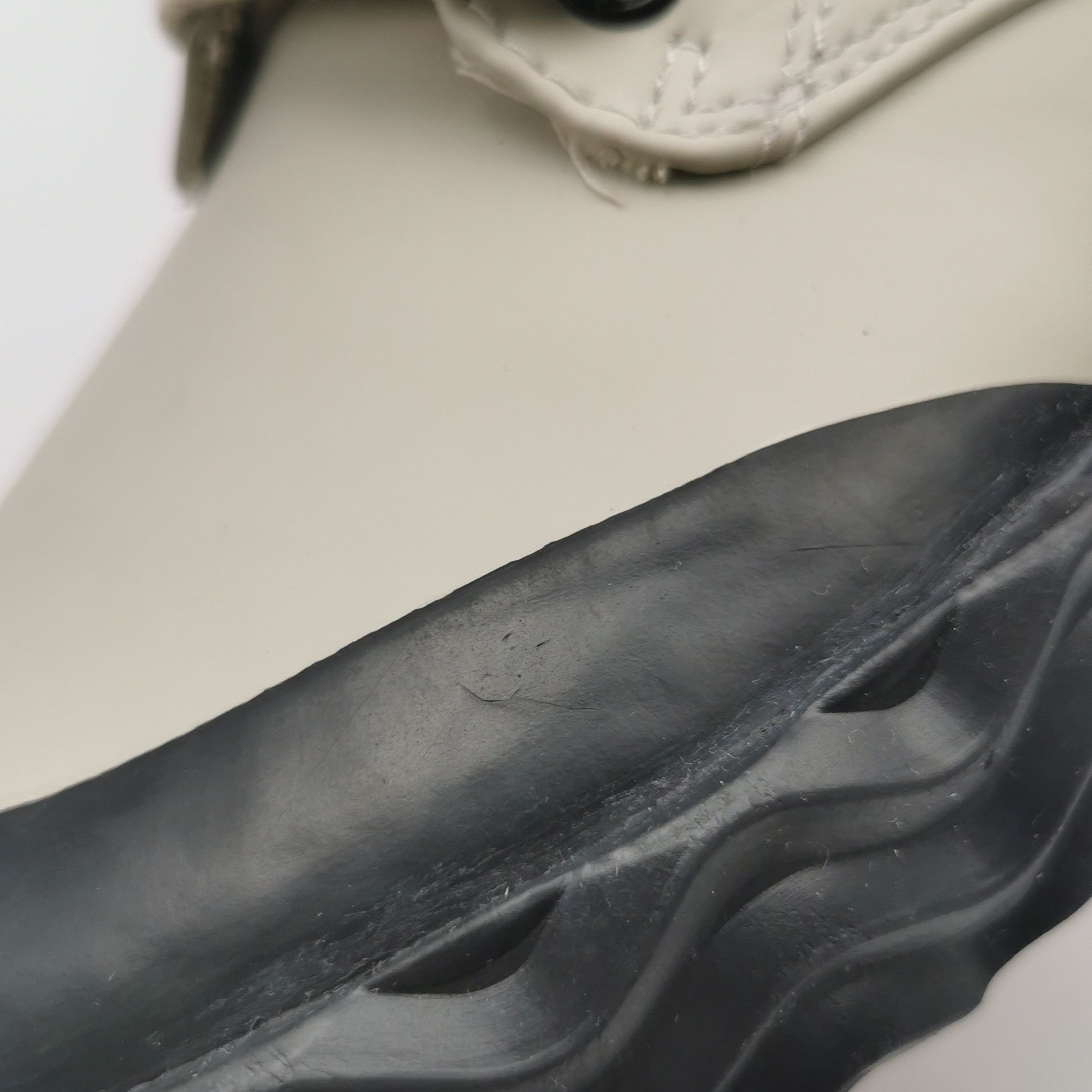 Maison Margiela Maison Margiela Replica Low-Top Sneakers Size 35 Size US 5 / IT 35 - 7 Thumbnail