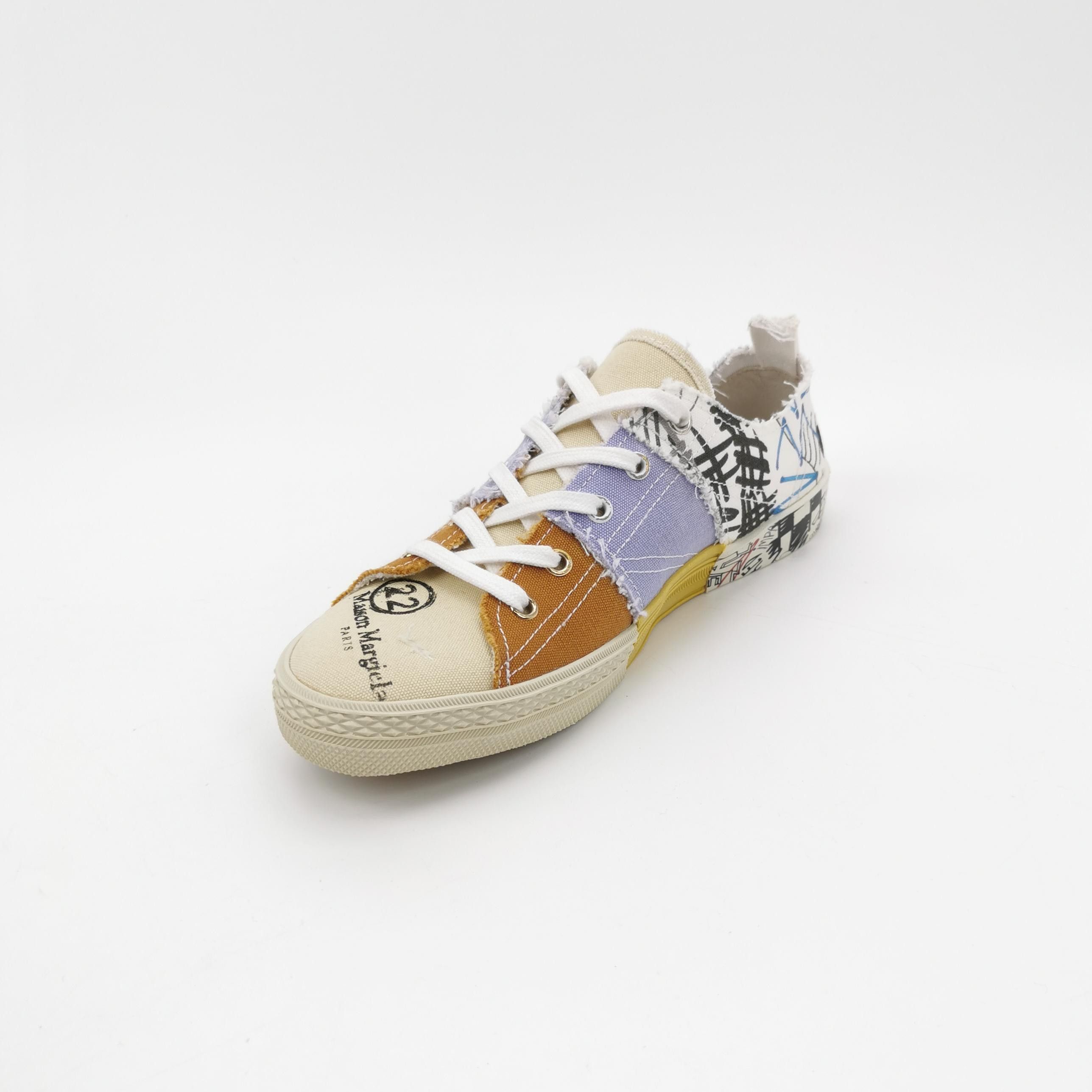 Maison Margiela Maison Margiela Graffiti Low-Top Sneakers Size 6 Size US 5.5 / EU 38 - 2 Thumbnail