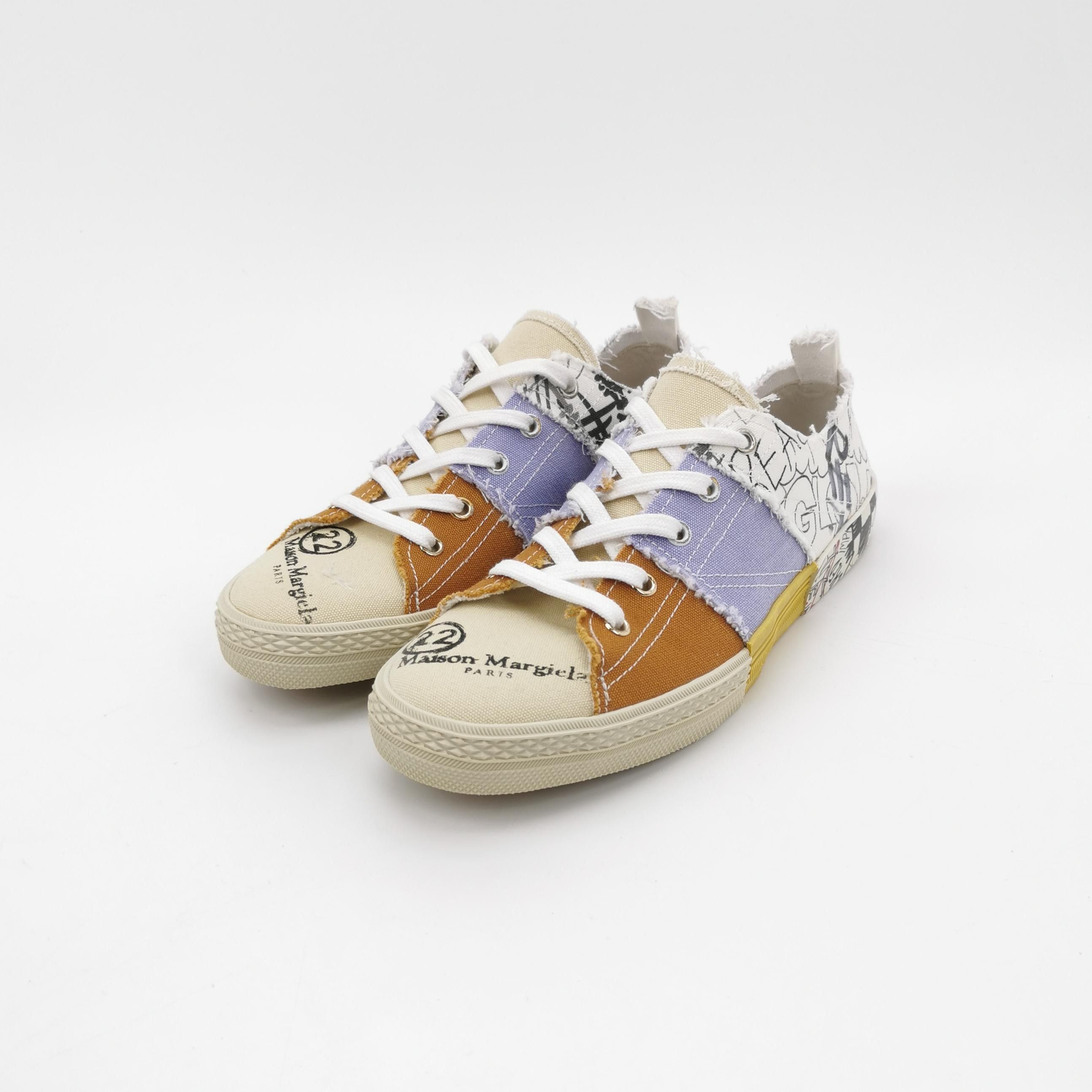 Maison Margiela Maison Margiela Graffiti Low-Top Sneakers Size 6 Size US 5.5 / EU 38 - 3 Thumbnail