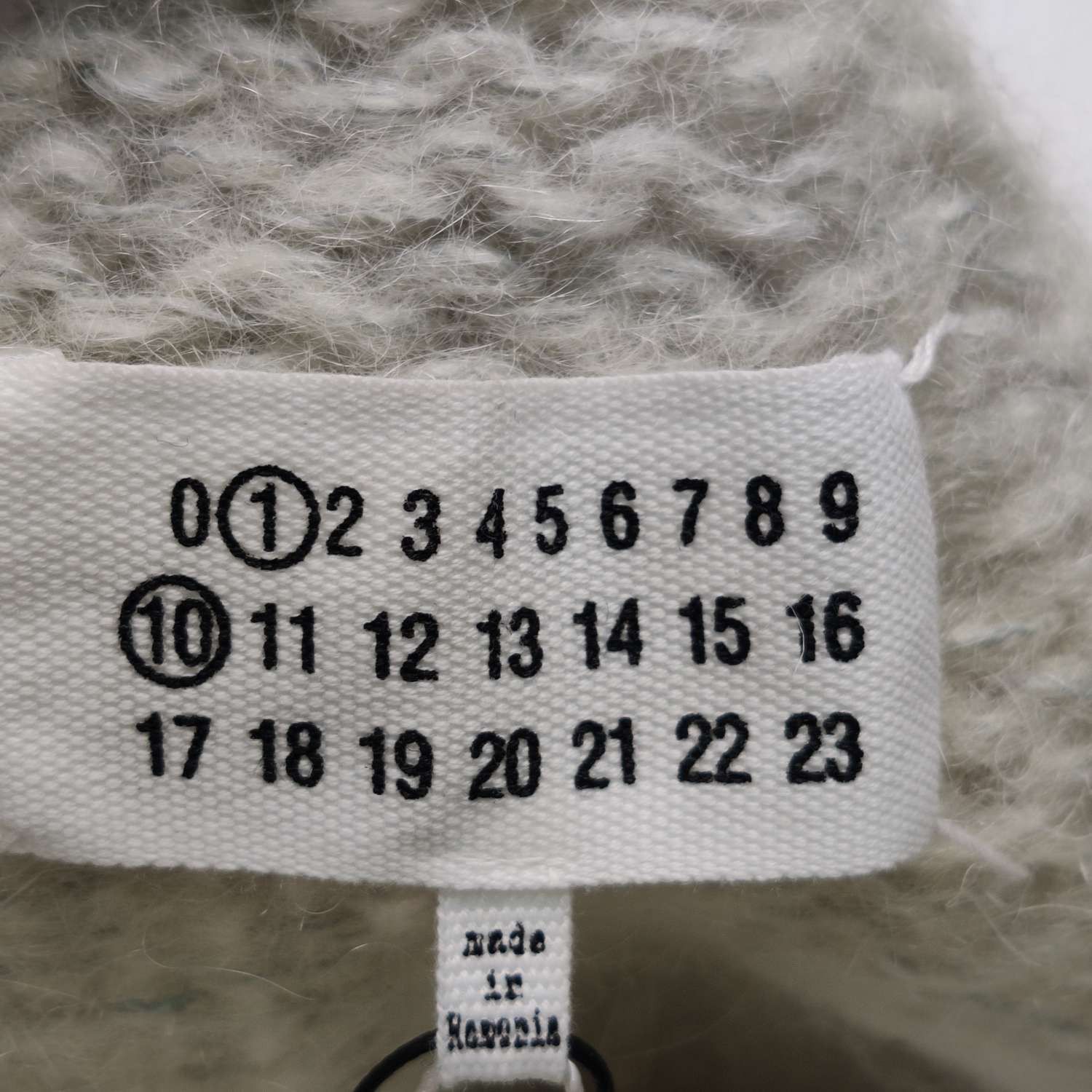 Maison Margiela Maison Margiela Mohair Cable Knit Cardigan Size XS Size XS / US 0-2 / IT 36-38 - 4 Thumbnail