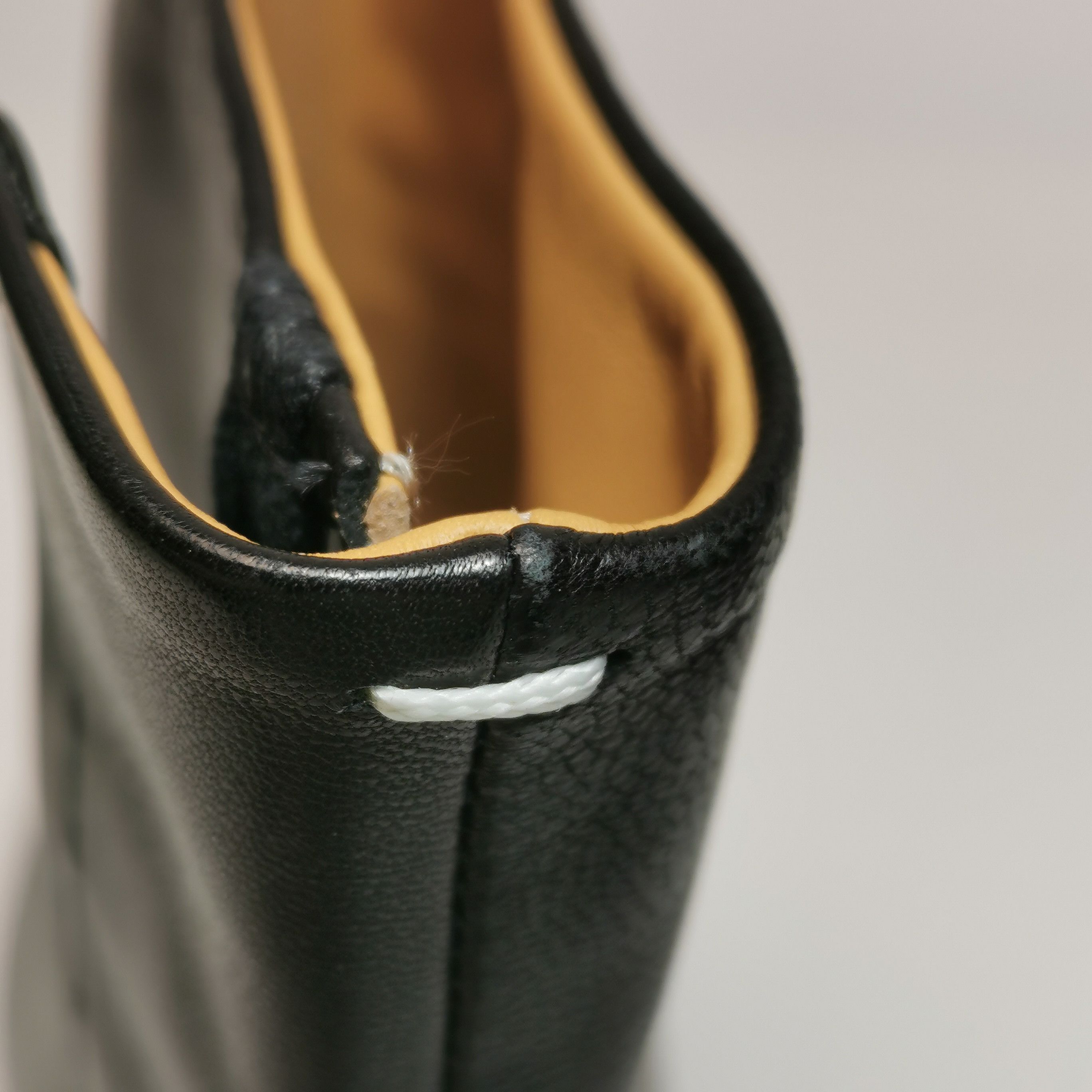 Maison Margiela Maison Margiela Black Pointed Ankle Boots Size 35 Size US 5 / IT 35 - 7 Thumbnail