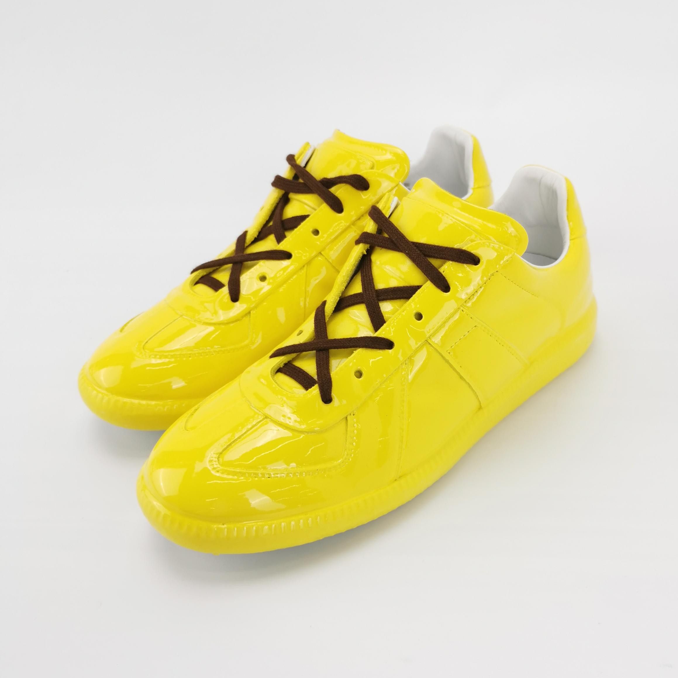 Maison Margiela Maison Margiela Yellow Patent Low-Top Sneakers Size 37 Size US 7 / IT 37 - 2 Thumbnail