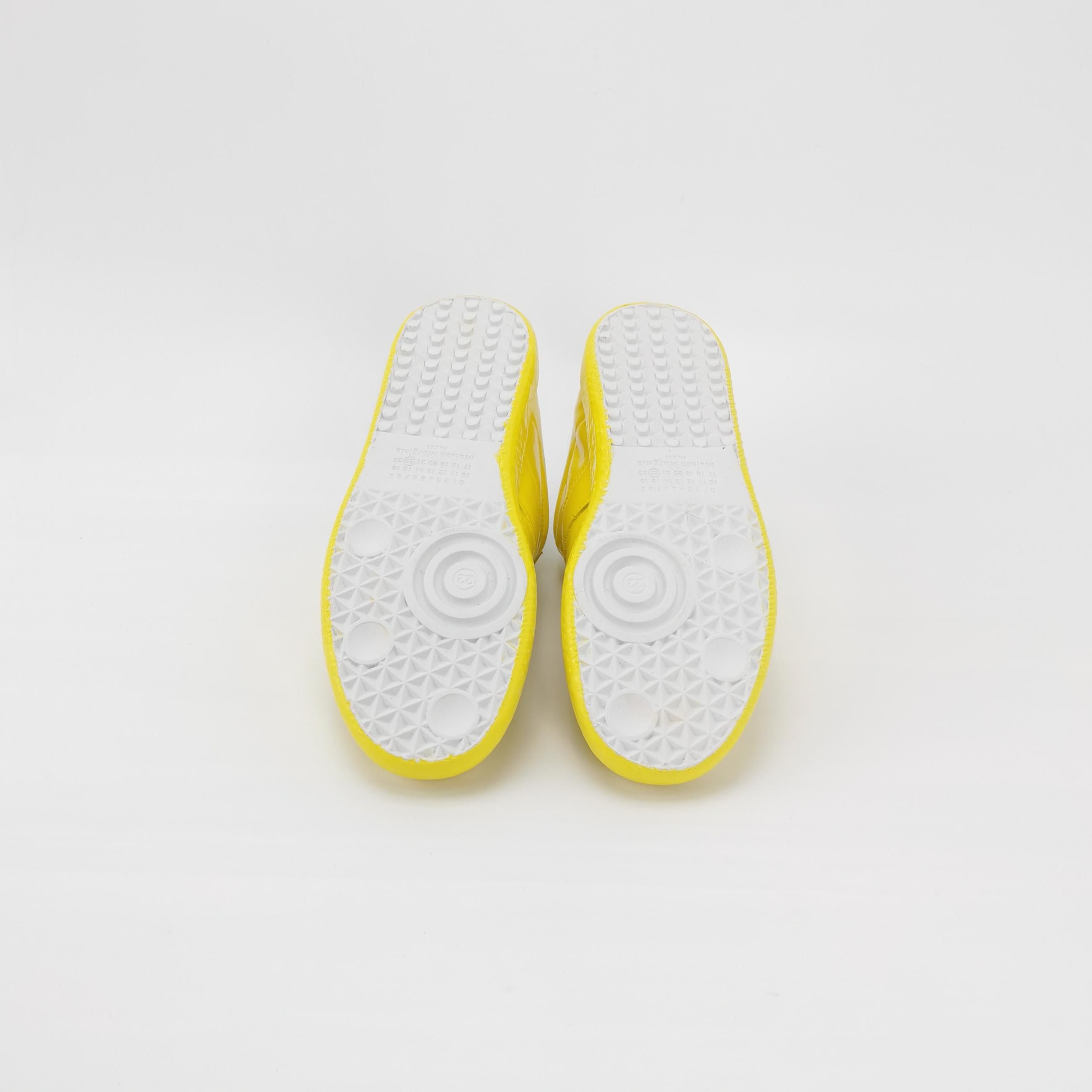 Maison Margiela Maison Margiela Yellow Patent Low-Top Sneakers Size 37 Size US 7 / IT 37 - 5 Thumbnail