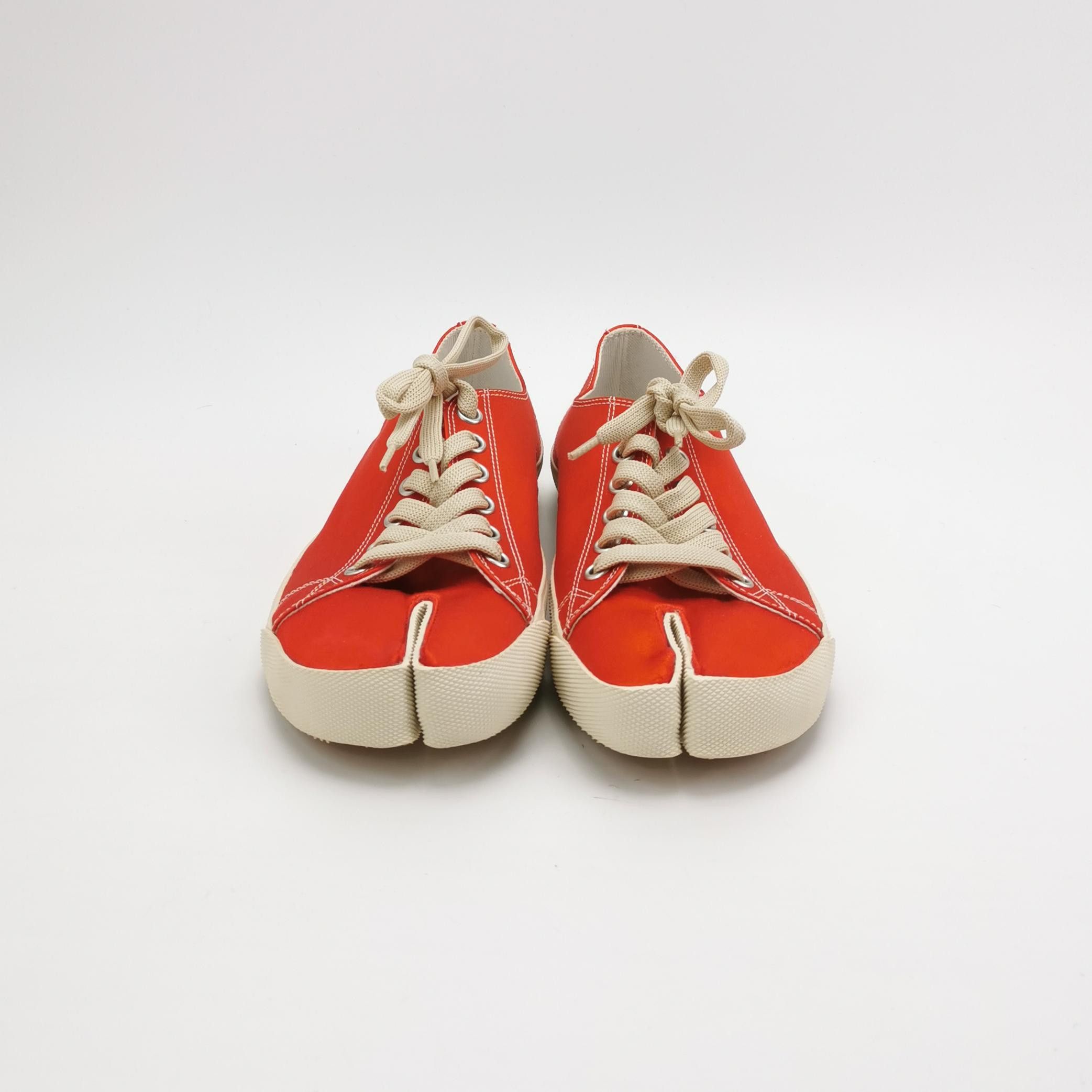 Maison Margiela Maison Margiela Red Satin Tabi Low-Top Sneakers US 6 Size US 6 / EU 39 - 3 Thumbnail