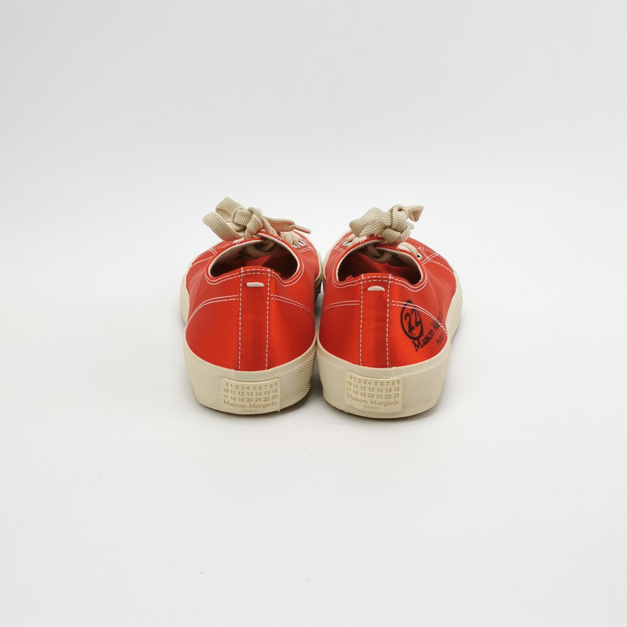 Maison Margiela Maison Margiela Red Satin Tabi Low-Top Sneakers US 6 Size US 6 / EU 39 - 4 Thumbnail