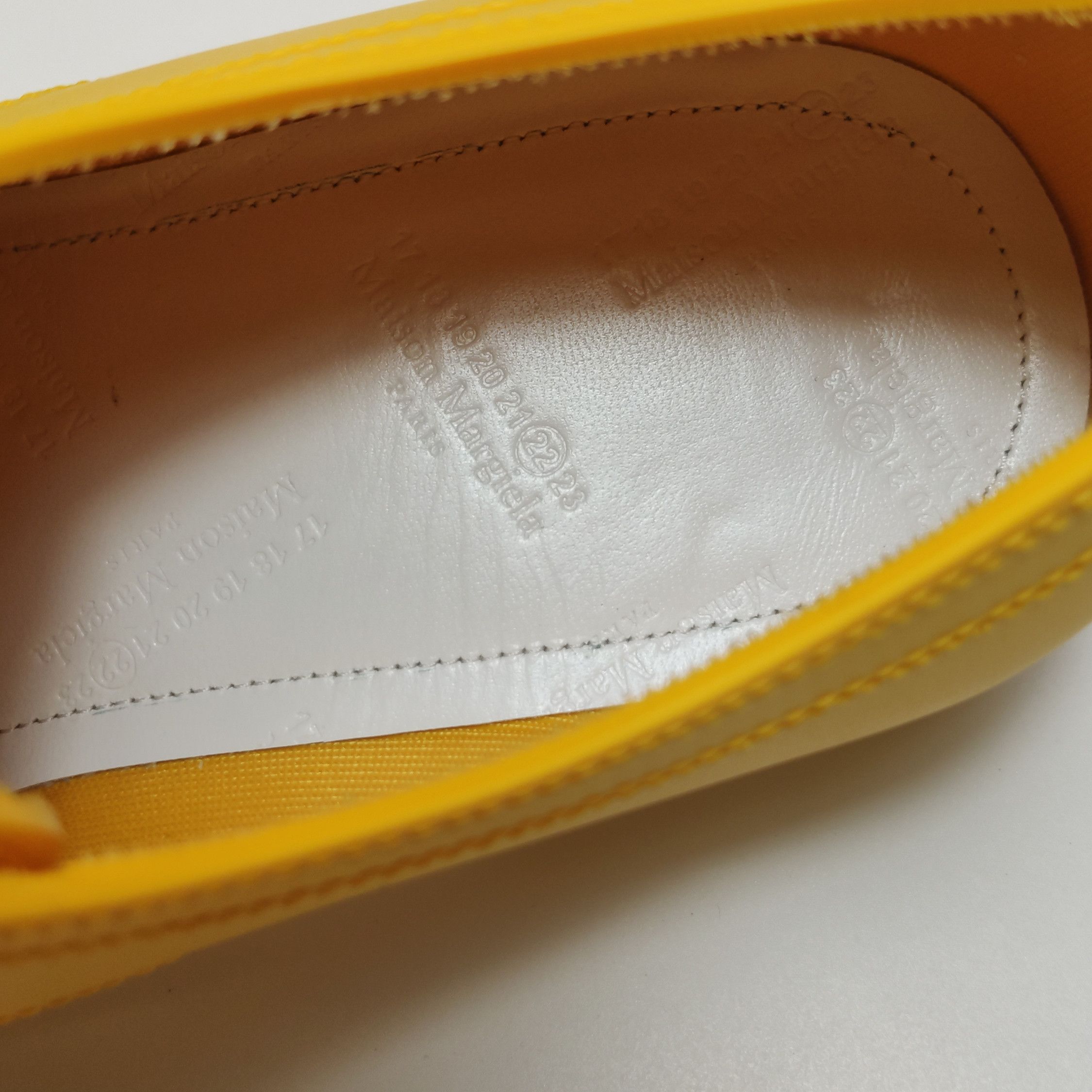 Maison Margiela Maison Margiela Yellow Tabi Lace-Up Flats Size 37 Size US 7 / IT 37 - 11 Thumbnail