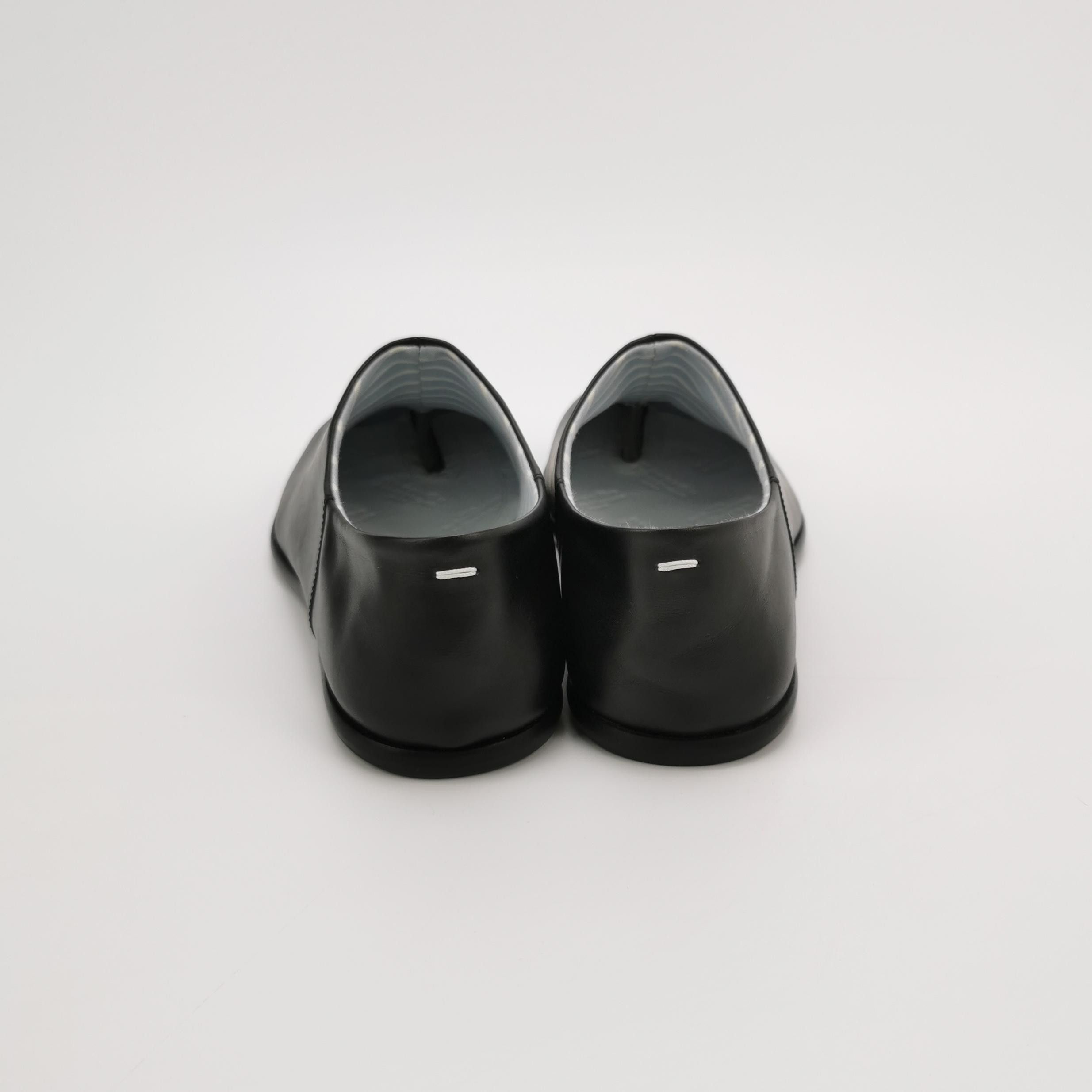 Maison Margiela Maison Margiela Black Tabi Leather Flats Size 37 Size US 7 / IT 37 - 4 Thumbnail