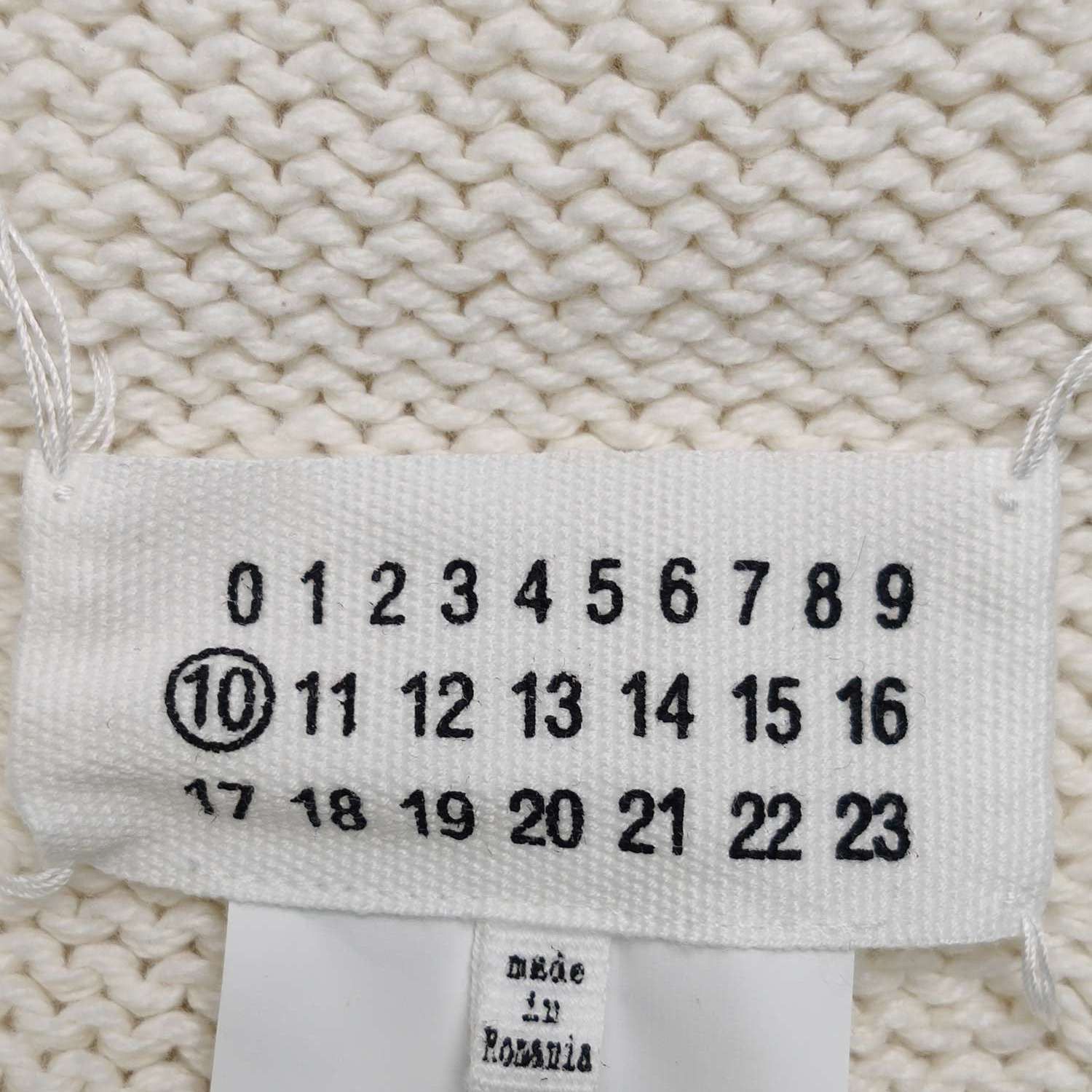 Maison Margiela Maison Margiela Knit V-Neck Sweater Vest Size S Size US S / EU 44-46 / 1 - 3 Thumbnail