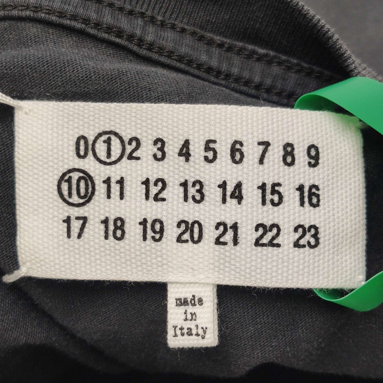 Maison Margiela Maison Margiela Logo T-Shirt Size XS Size XS / US 0-2 / IT 36-38 - 4 Thumbnail