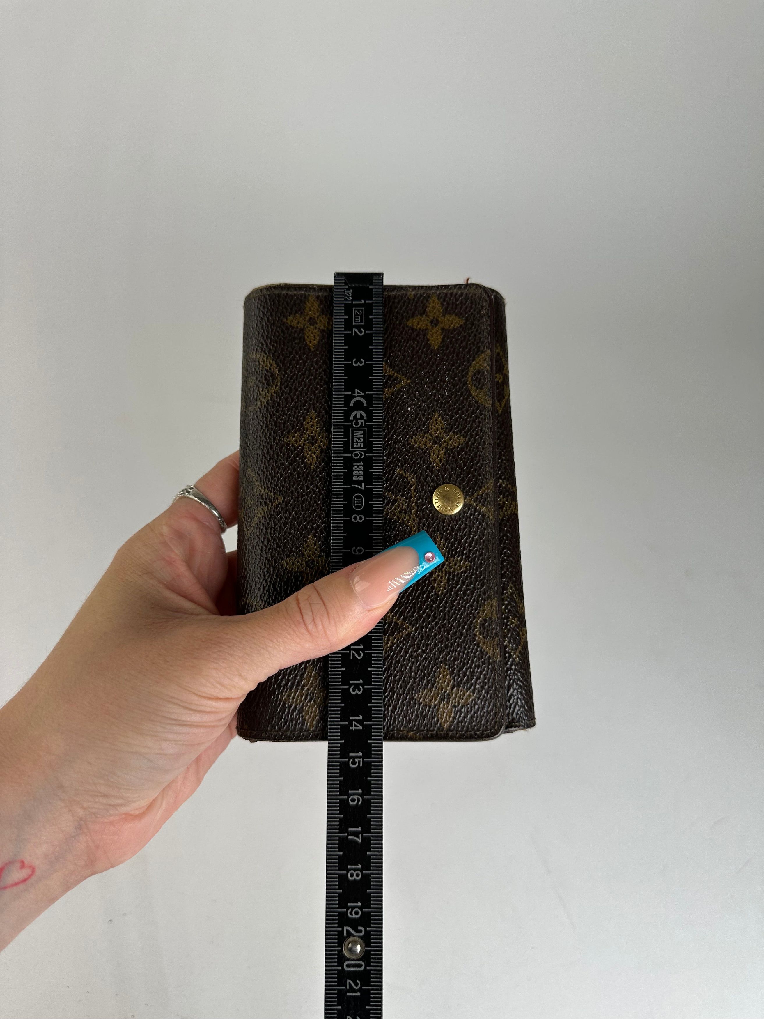 Louis Vuitton Monogram Canvas Wallet Brown Size ONE SIZE - 7 Thumbnail