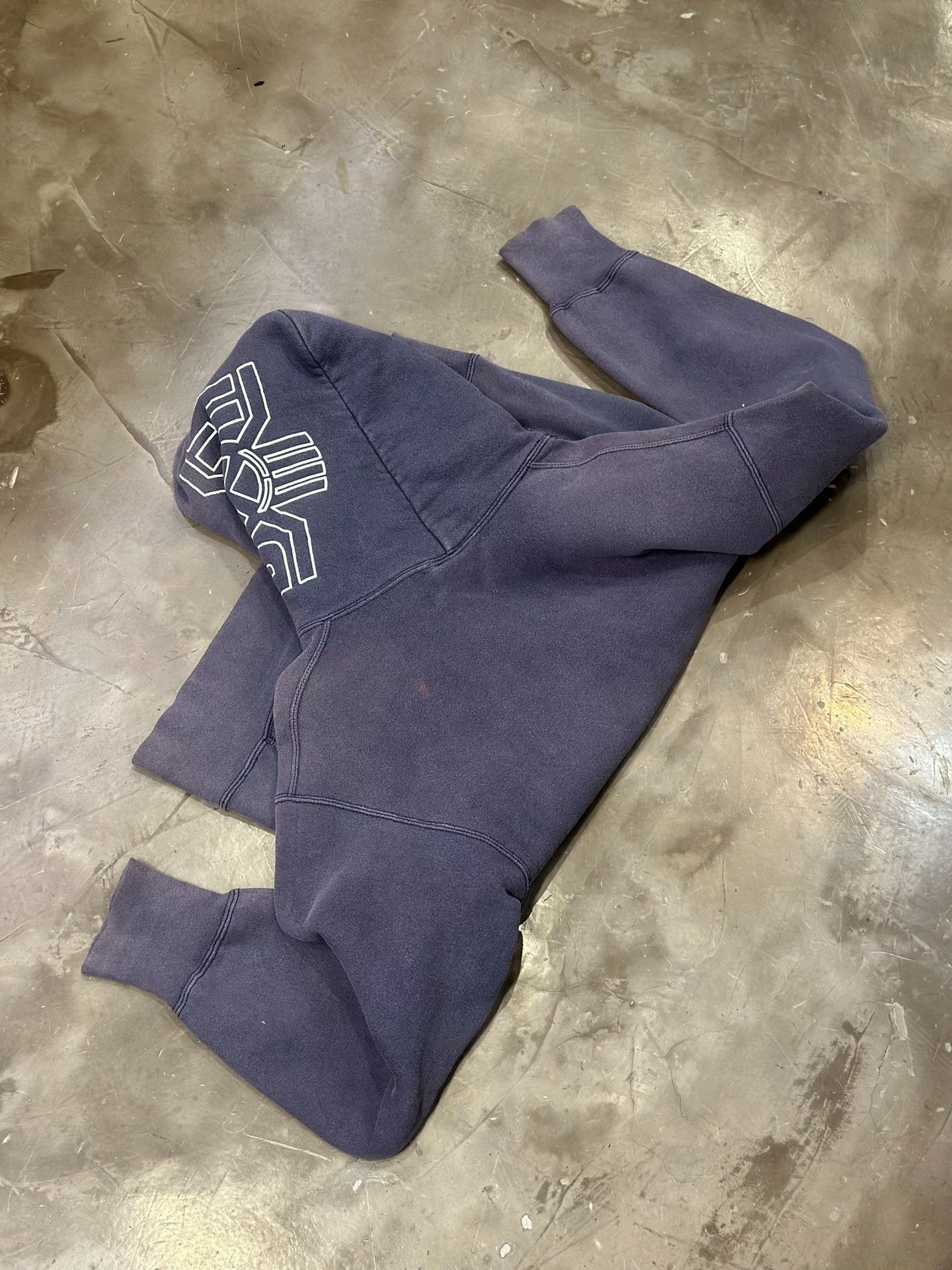 Vintage Vintage Sunfaded Lee 90s Hoodie Size US L / EU 52-54 / 3 - 4 Thumbnail