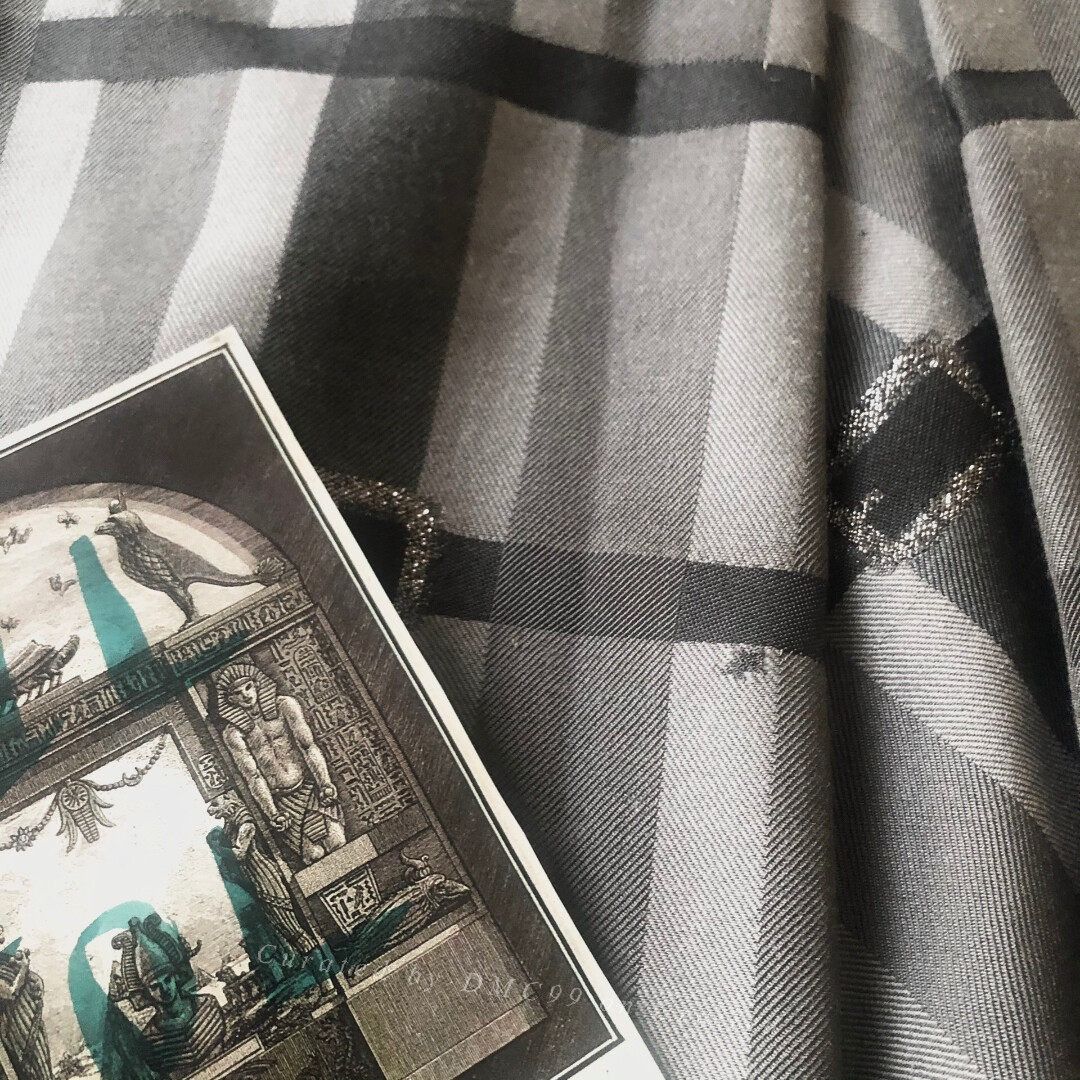 Burberry Burberry Vintage Gray Plaid Midi Skirt Size 40" / US 18 - 4 Thumbnail