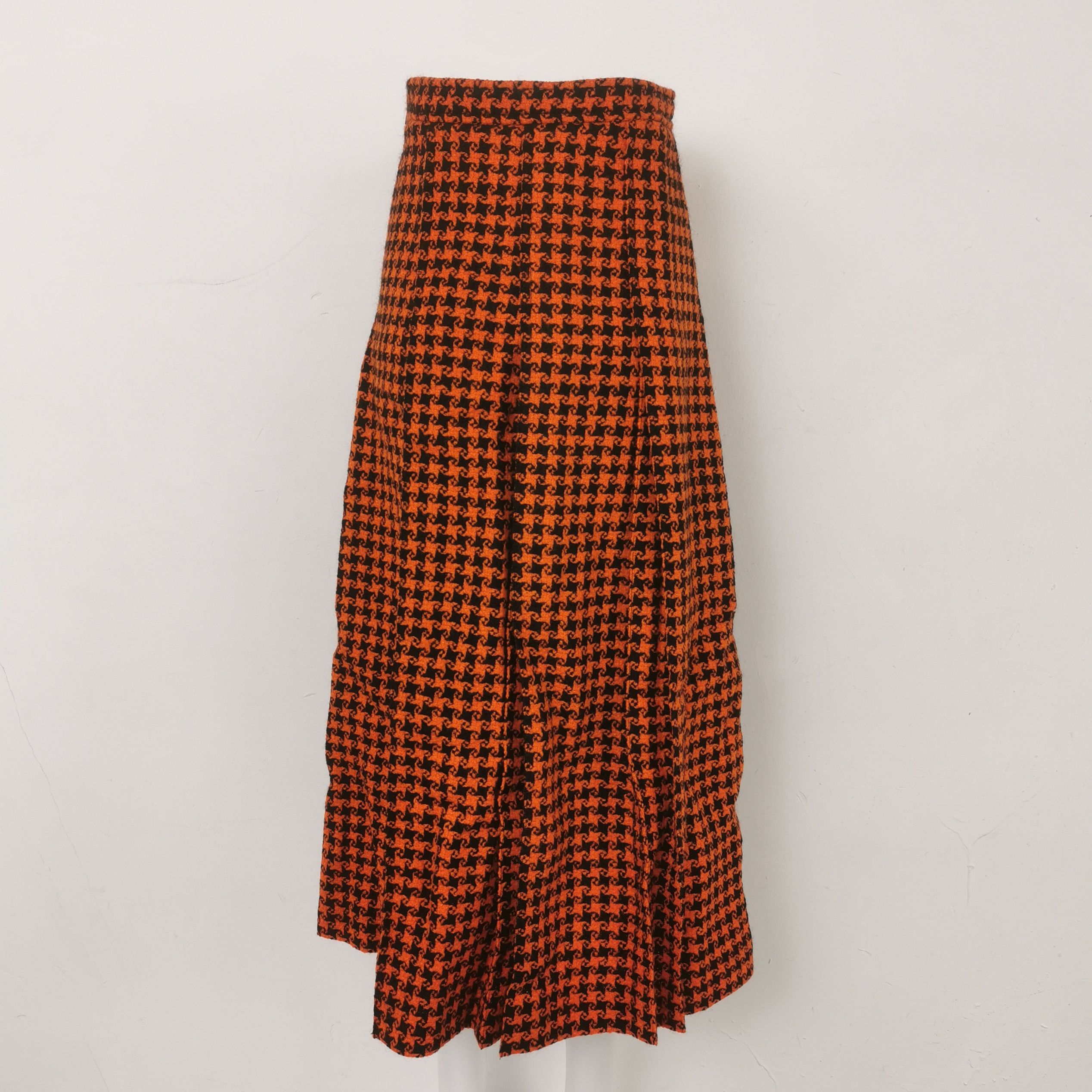 Gucci Gucci Houndstooth Wool Blend Midi Skirt Size 36 Size 25" / US 0 / IT 36 - 2 Thumbnail