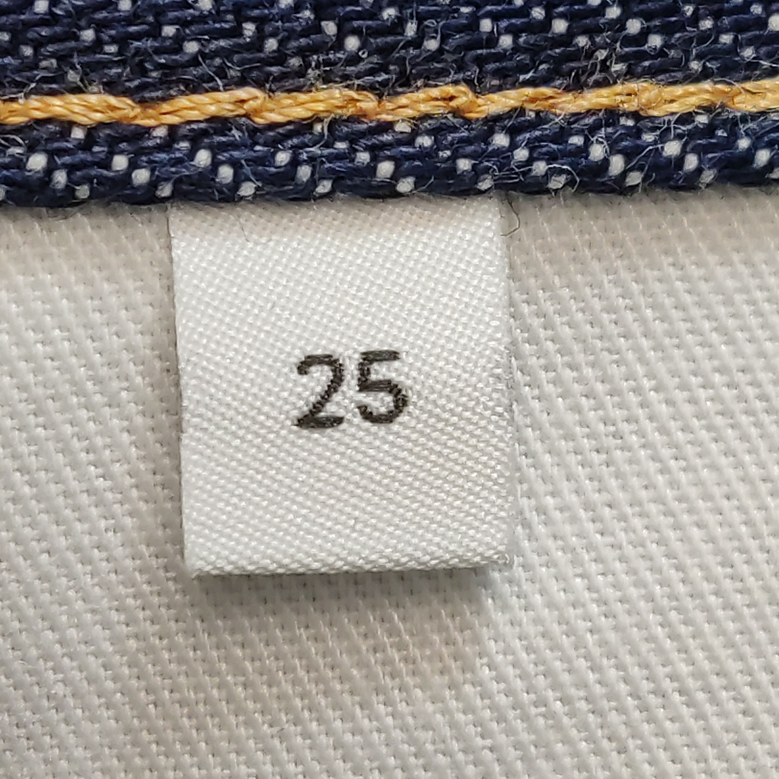 Gucci Gucci Raw Denim Selvedge Jeans Size 25 Size 25" / US 0 / IT 36 - 8 Thumbnail