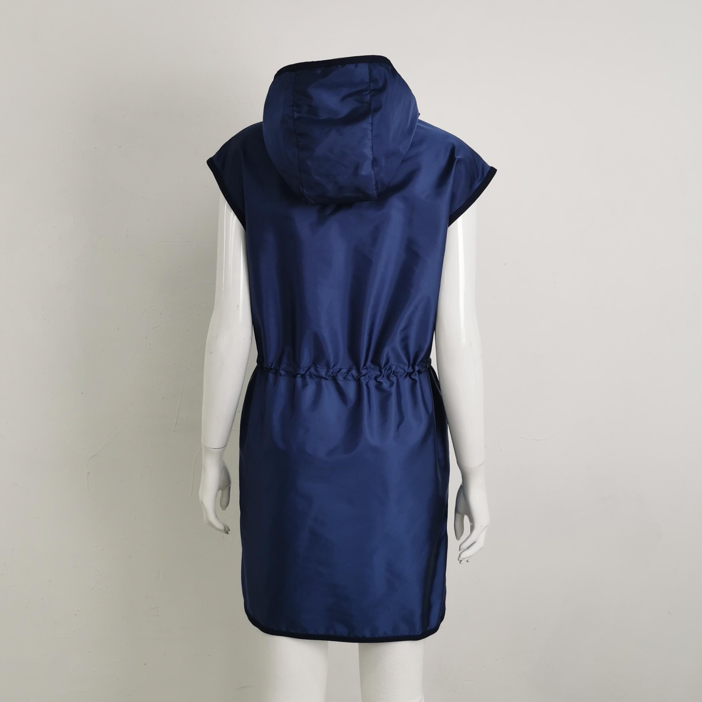 Gucci Gucci Logo Hooded Mini Dress Size 38 Size XS / US 0-2 / IT 36-38 - 2 Thumbnail