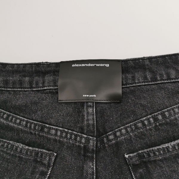Alexander Wang Alexander Wang Black Denim Shorts Size 26 Size 26" / US 2 / IT 38 - 4 Thumbnail