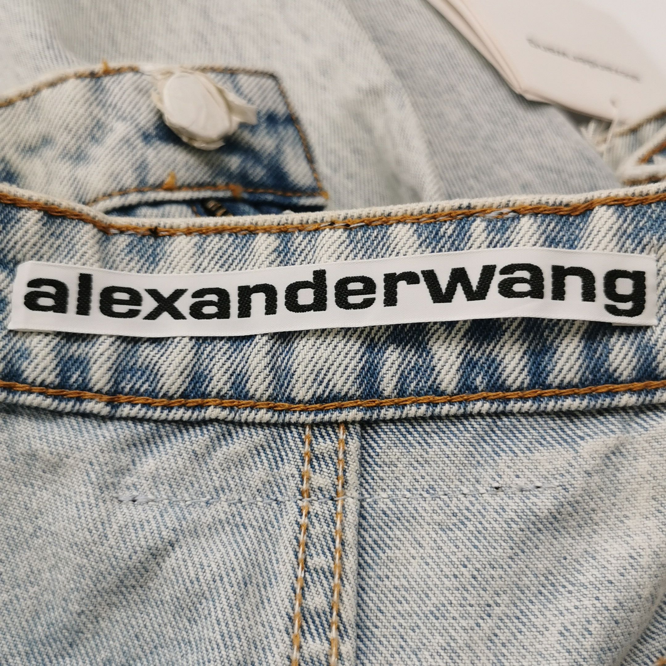 Alexander Wang Alexander Wang Distressed Light Wash Jeans Size 25 Size 25" / US 0 / IT 36 - 5 Thumbnail