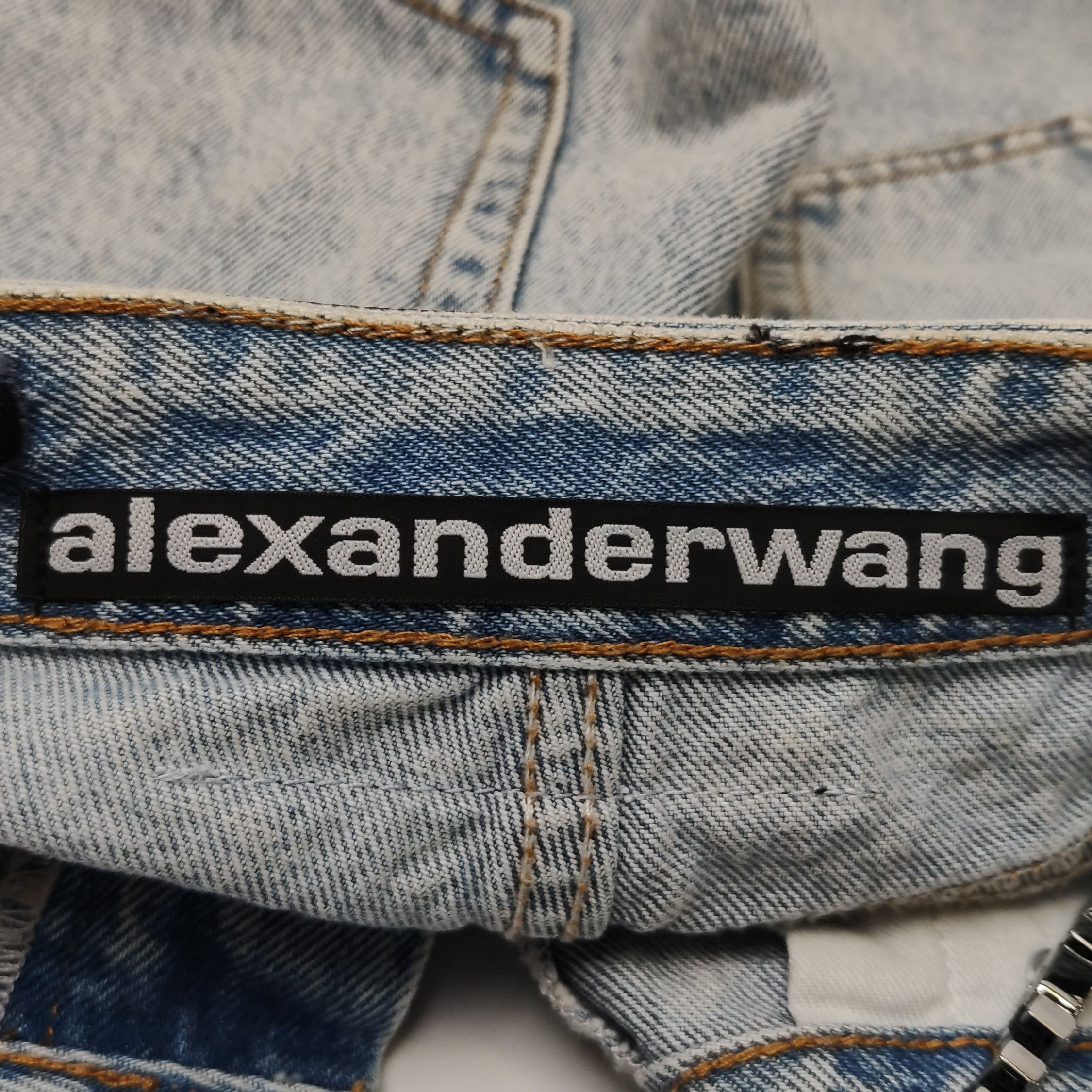 Alexander Wang Alexander Wang Light Wash Denim Shorts Size 28 Size 28" / US 6 / IT 42 - 5 Thumbnail