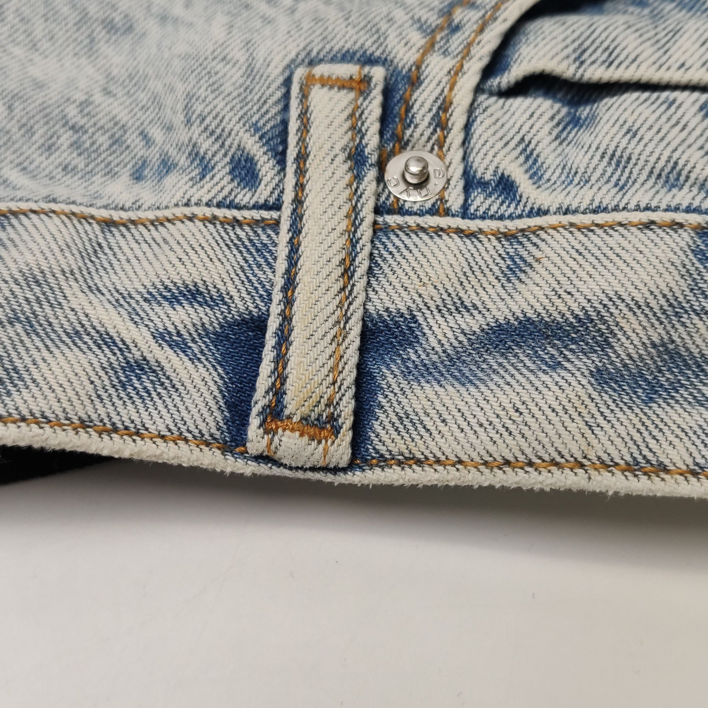 Alexander Wang Alexander Wang Light Wash Denim Shorts Size 28 Size 28" / US 6 / IT 42 - 9 Thumbnail
