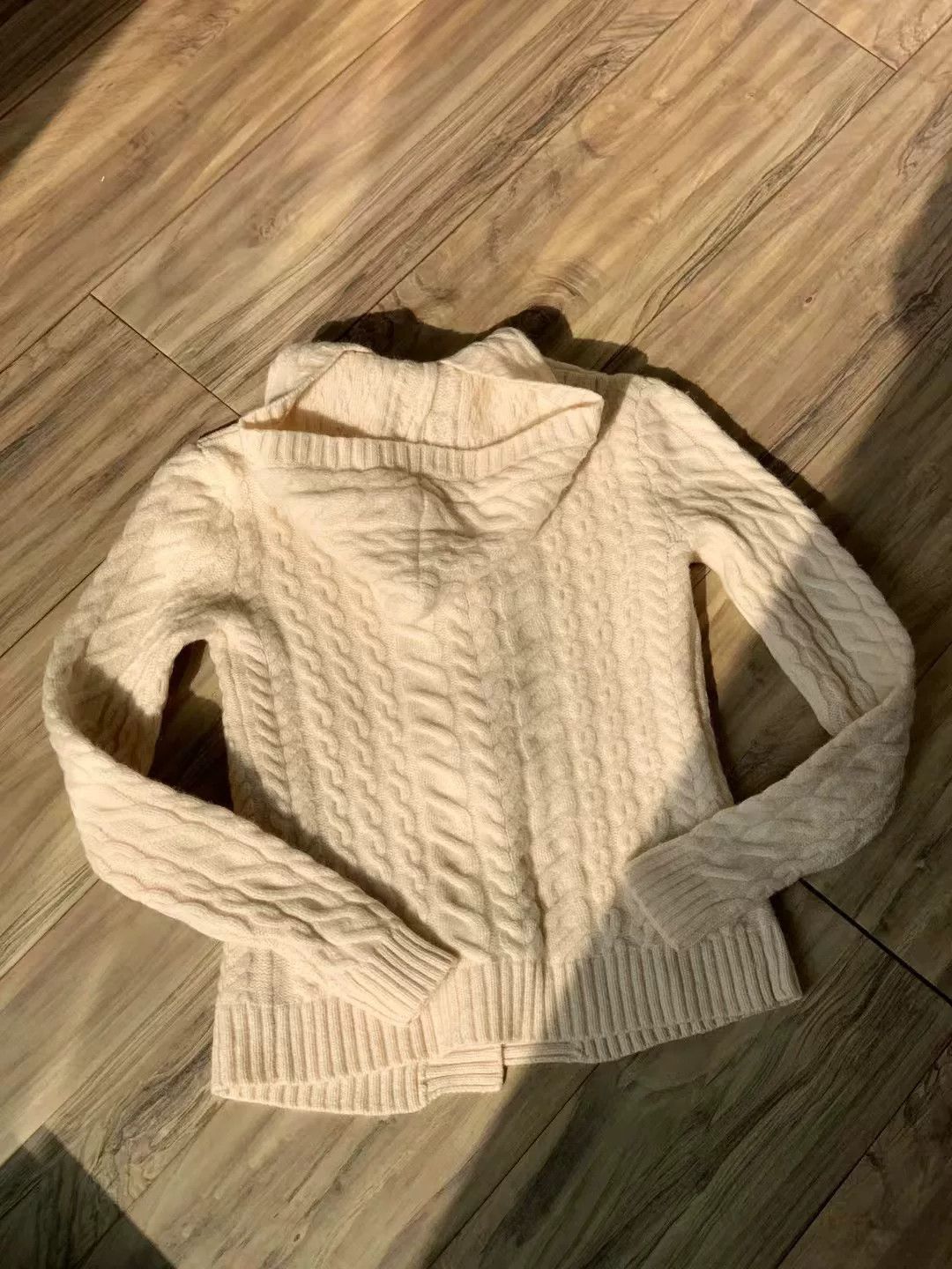 Ralph Lauren Ralph Lauren Vintage Horn Button Cardigan Size S / US 4 / IT 40 - 2 Thumbnail