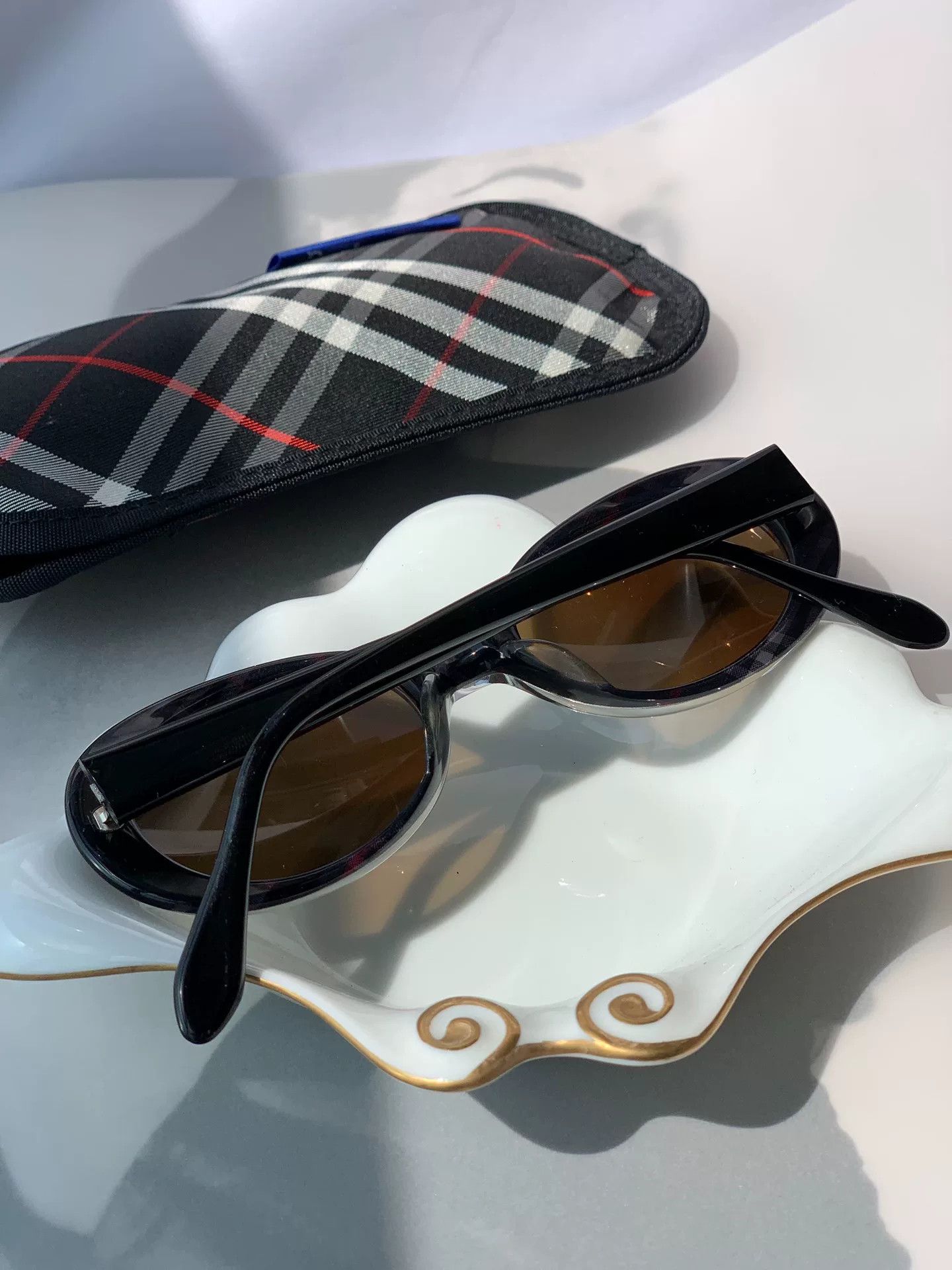 Burberry Burberry Vintage Sunglasses Size ONE SIZE - 3 Thumbnail