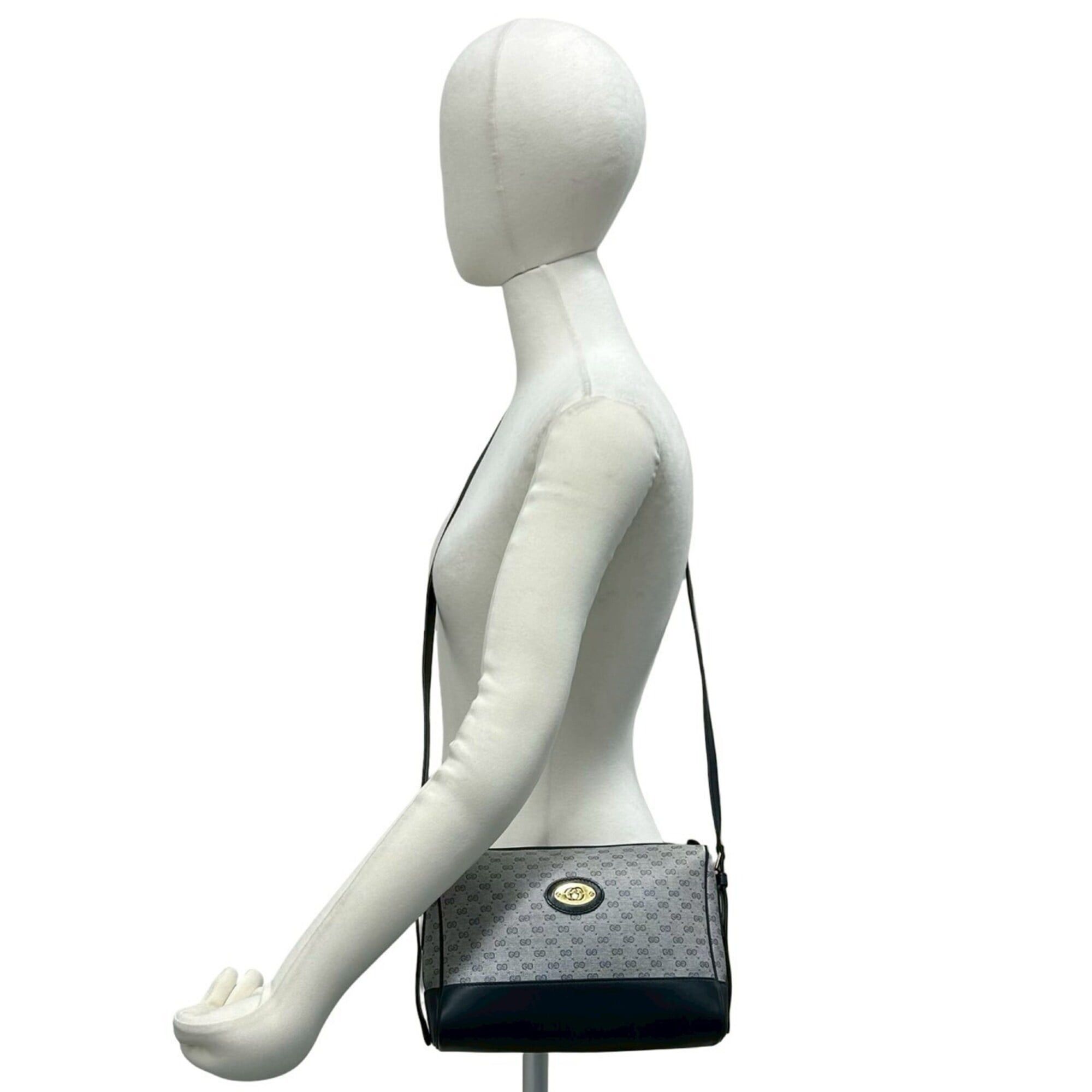 Gucci GUCCI Vintage Old Gucci Micro GG Logo Hardware Leather Shoulder Bag Pouch Navy 19276 Size ONE SIZE - 2 Thumbnail