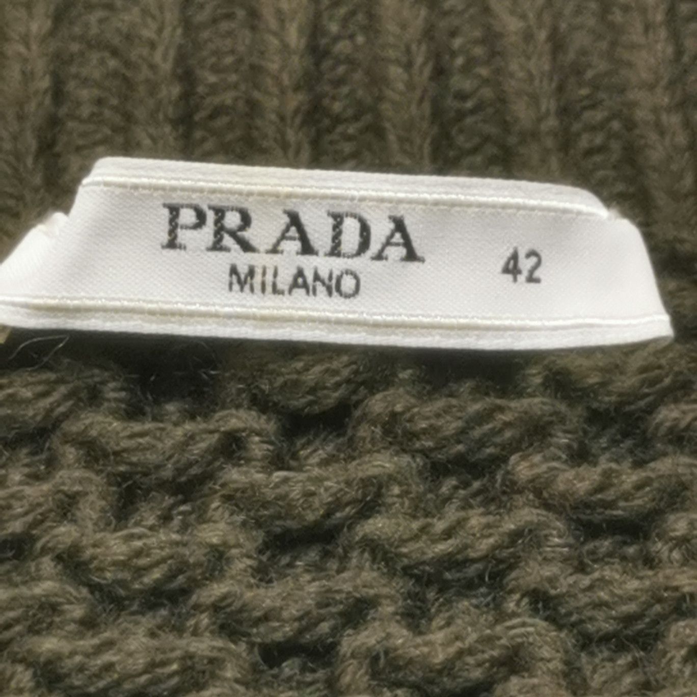 Prada Prada Virgin Wool Knit Shawl Size 42 Size M / US 6-8 / IT 42-44 - 3 Thumbnail