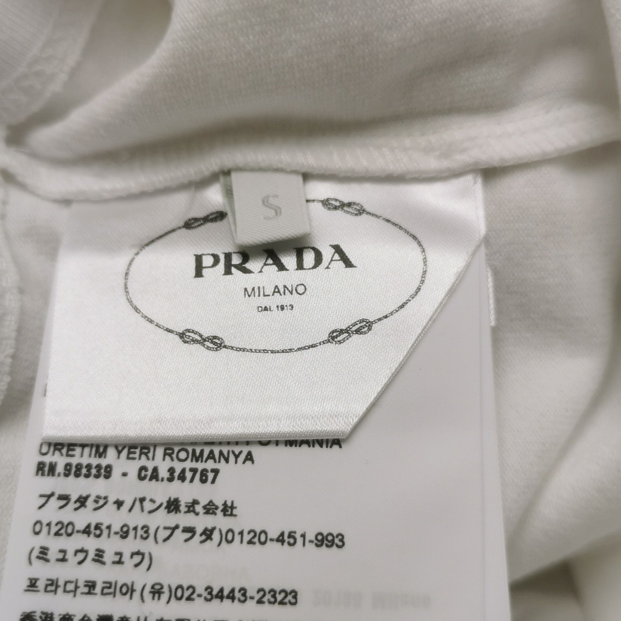 Prada Prada Triangle Logo T-Shirt S Size S / US 4 / IT 40 - 11 Thumbnail