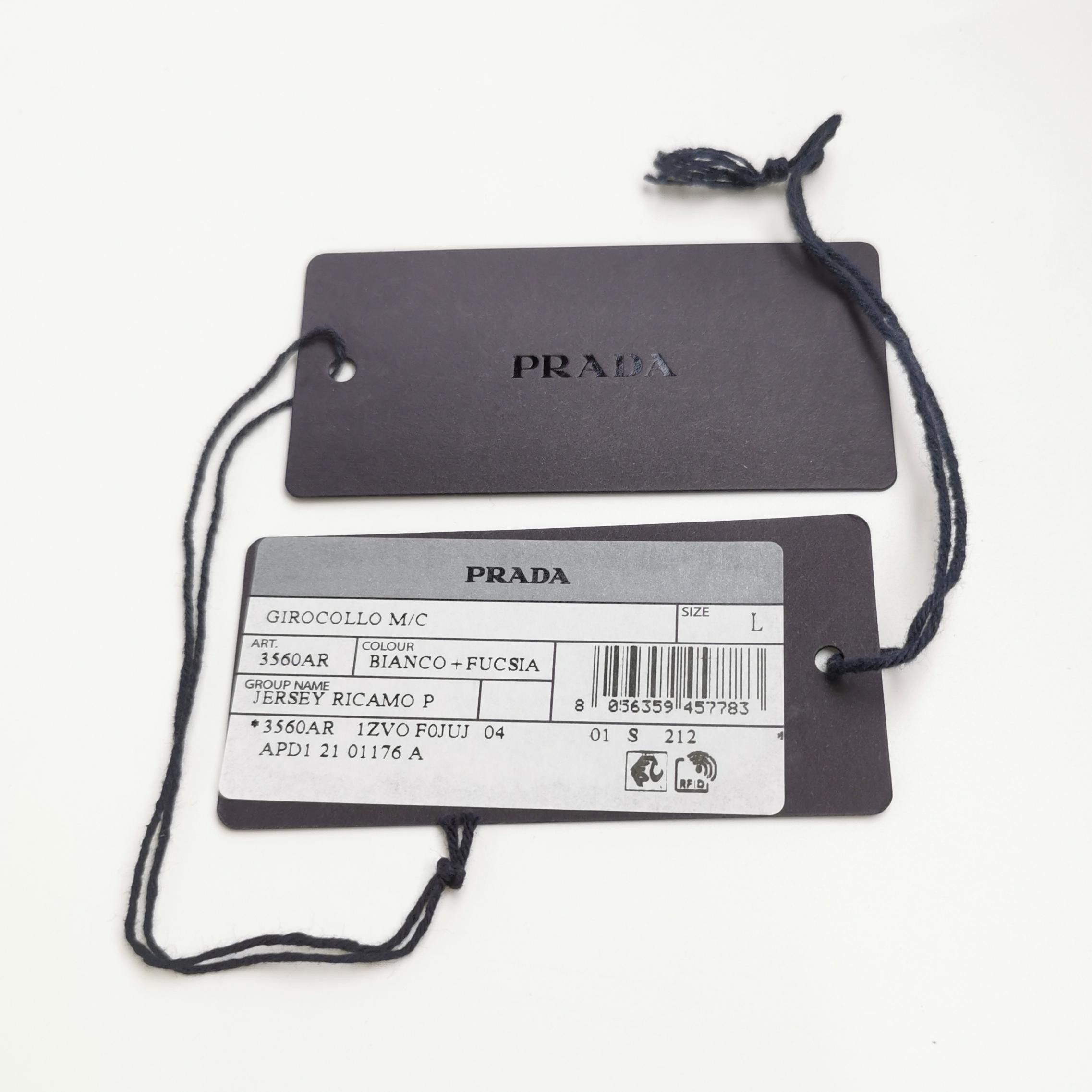 Prada Prada Sequin Triangle Logo T-Shirt Size L Size L / US 10 / IT 46 - 4 Thumbnail