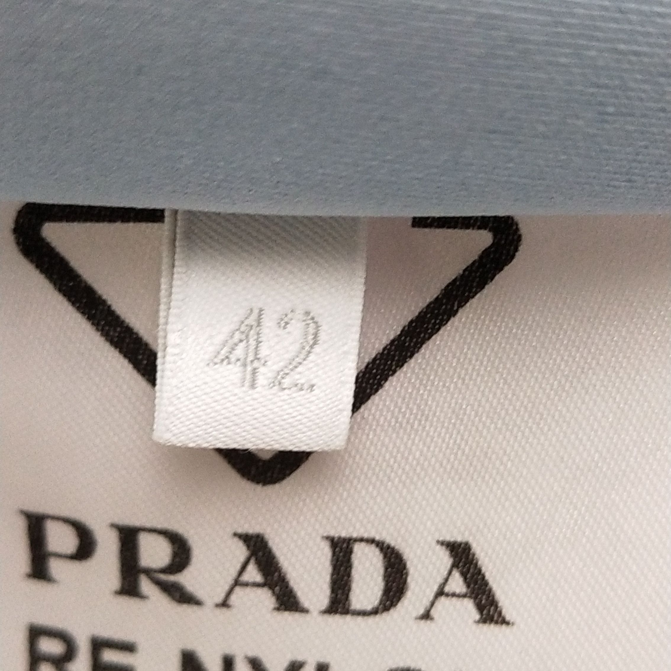 Prada Prada Re-Nylon Logo Tube Top Size 42 Size M / US 6-8 / IT 42-44 - 6 Thumbnail