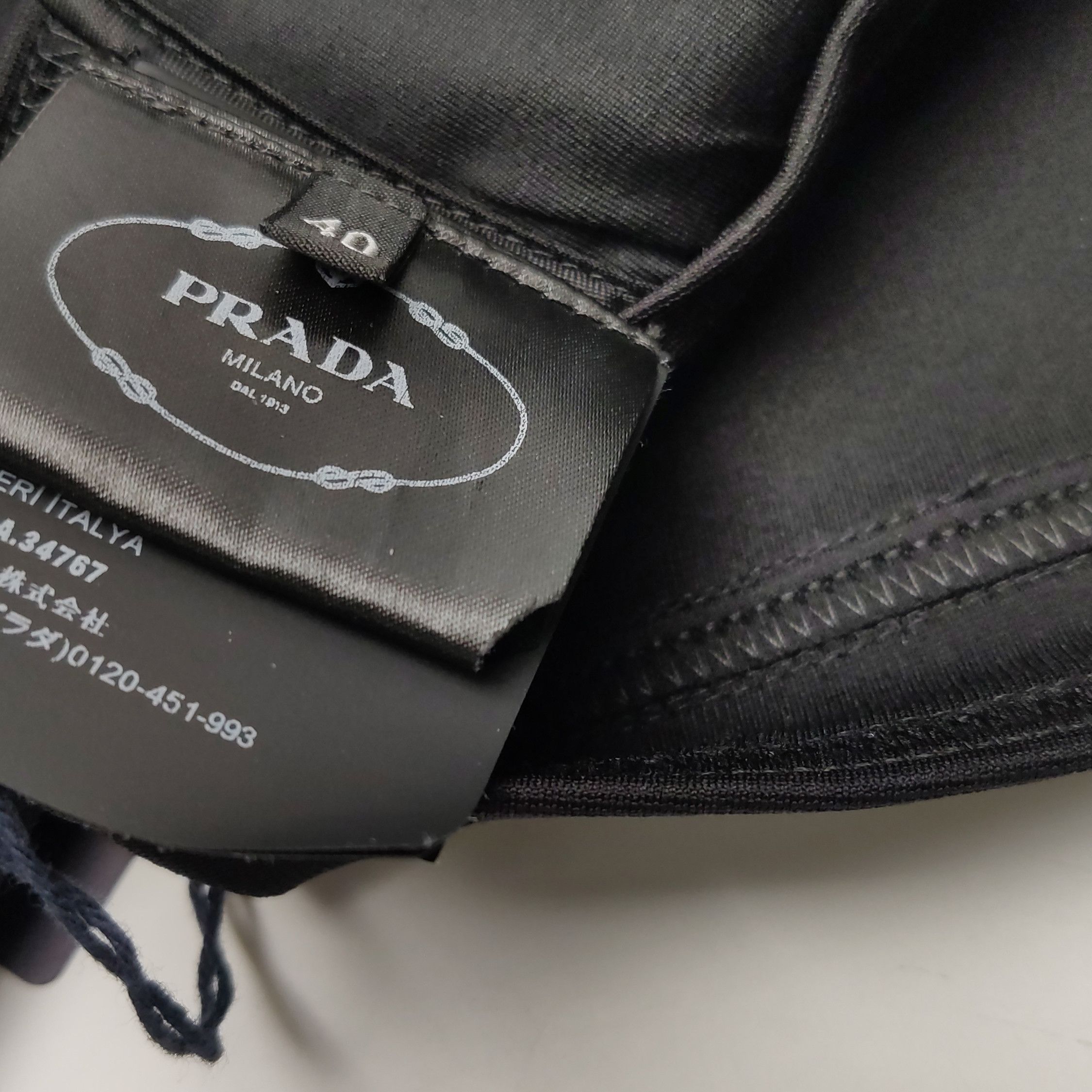 Prada Prada Logo Cutout Crop Top Size 40 Size S / US 4 / IT 40 - 9 Thumbnail