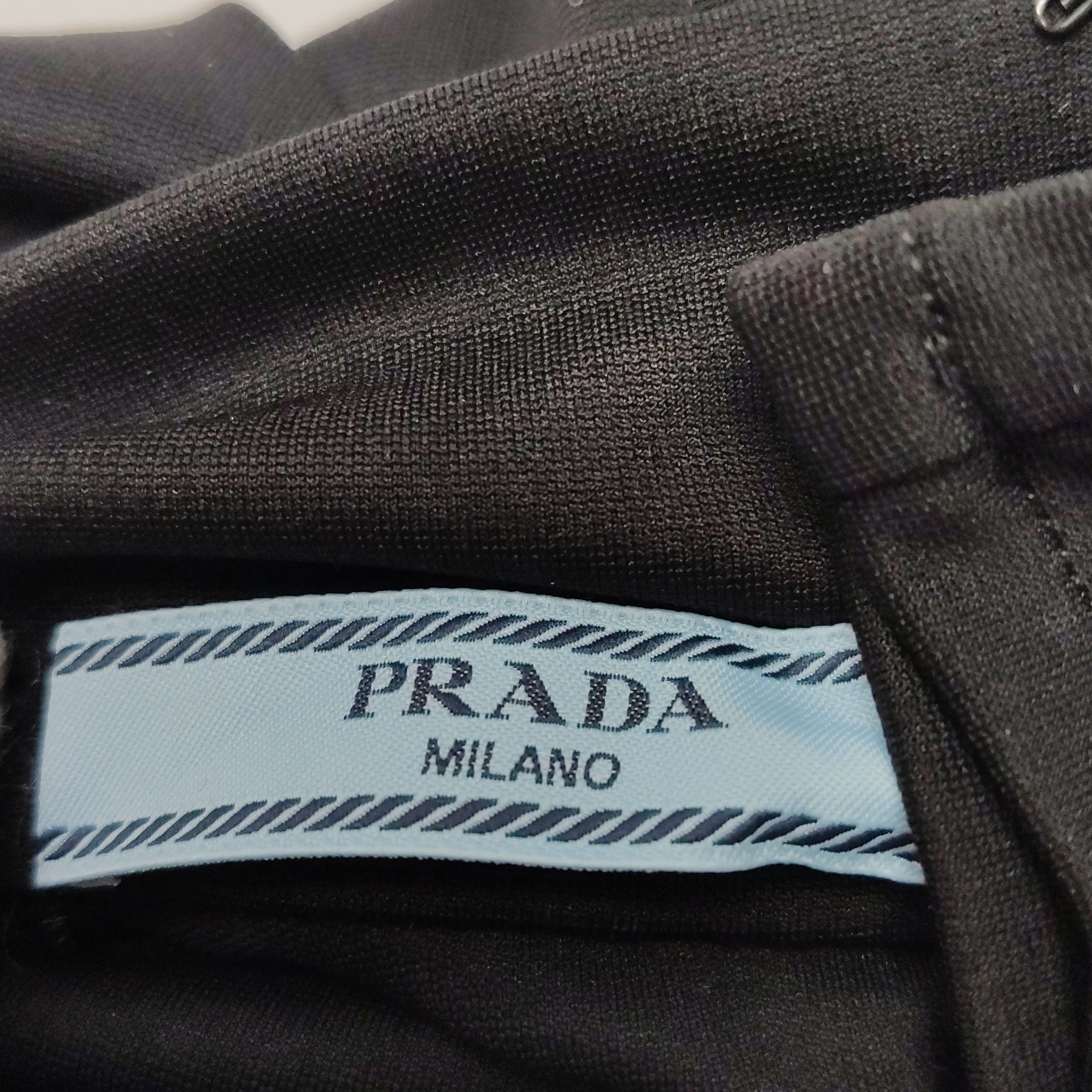 Prada Prada Logo Cutout Crop Top Size 40 Size S / US 4 / IT 40 - 5 Thumbnail
