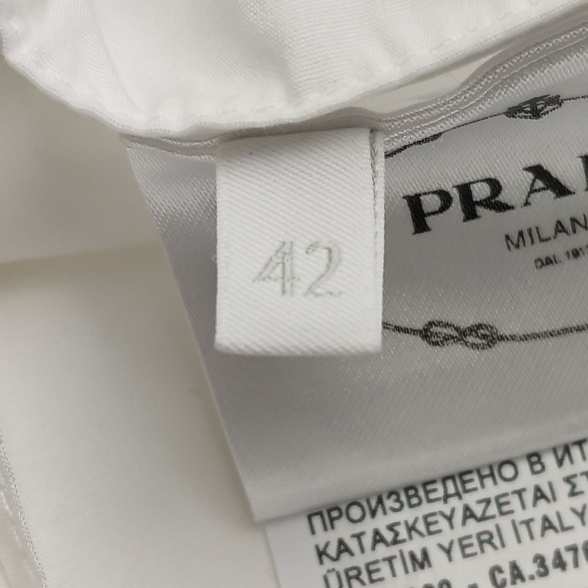 Prada Prada Eyelet Cotton Shorts Size IT 42 Size 28" / US 6 / IT 42 - 8 Thumbnail