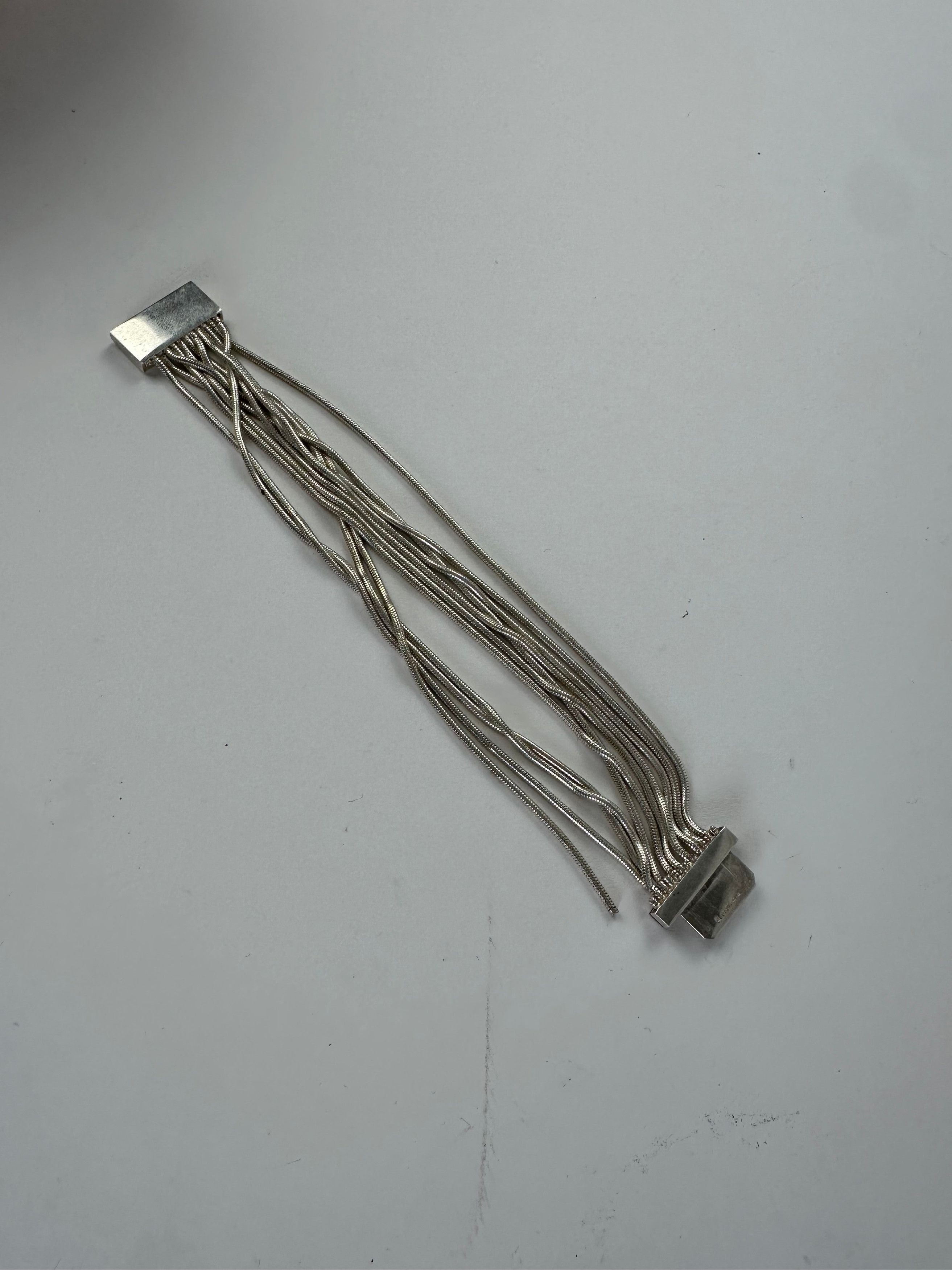 Gucci Vintage Logo Engraved Bracelet Silver Metal Size ONE SIZE - 8 Thumbnail