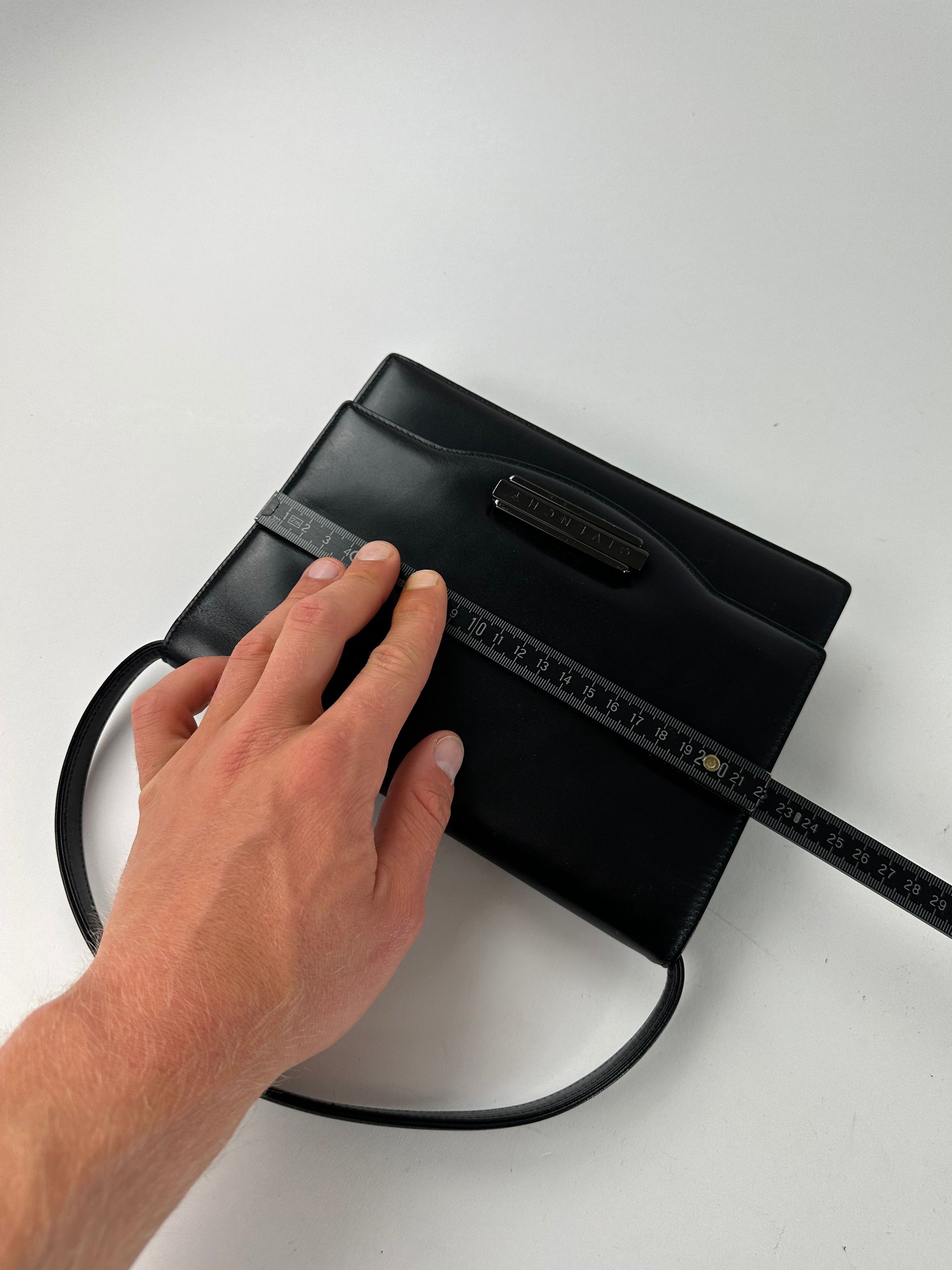 Givenchy Vintage Leather Shoulder Bag Y2K Black Silver Size ONE SIZE - 10 Thumbnail