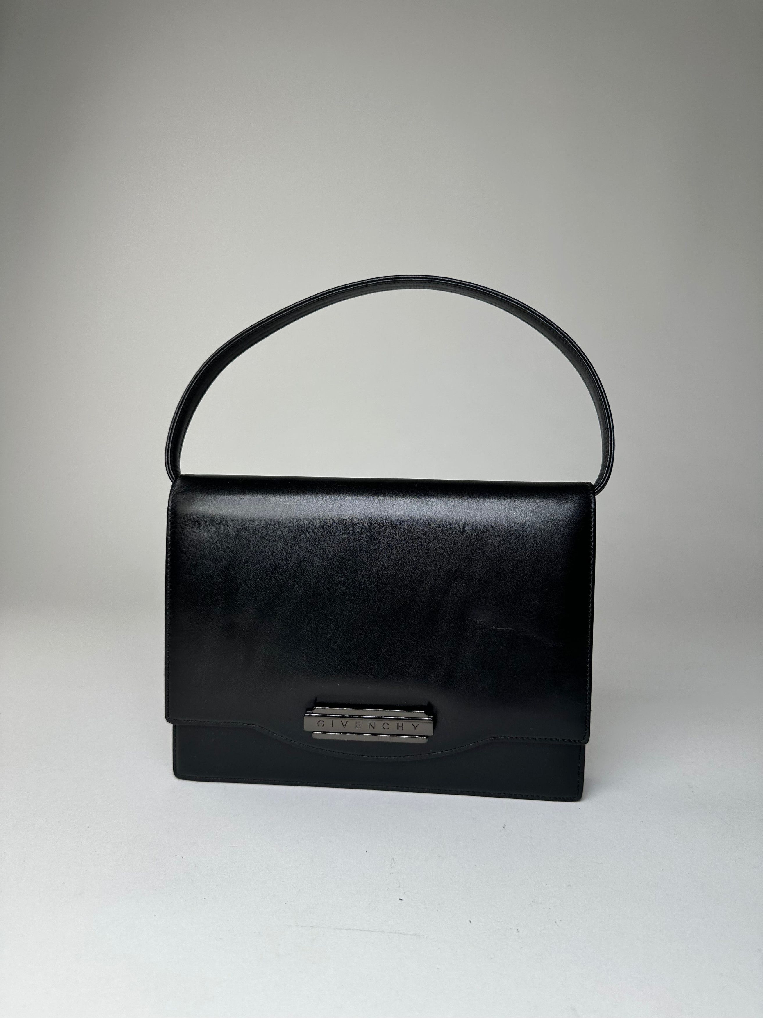 Givenchy Vintage Leather Shoulder Bag Y2K Black Silver Size ONE SIZE - 5 Thumbnail