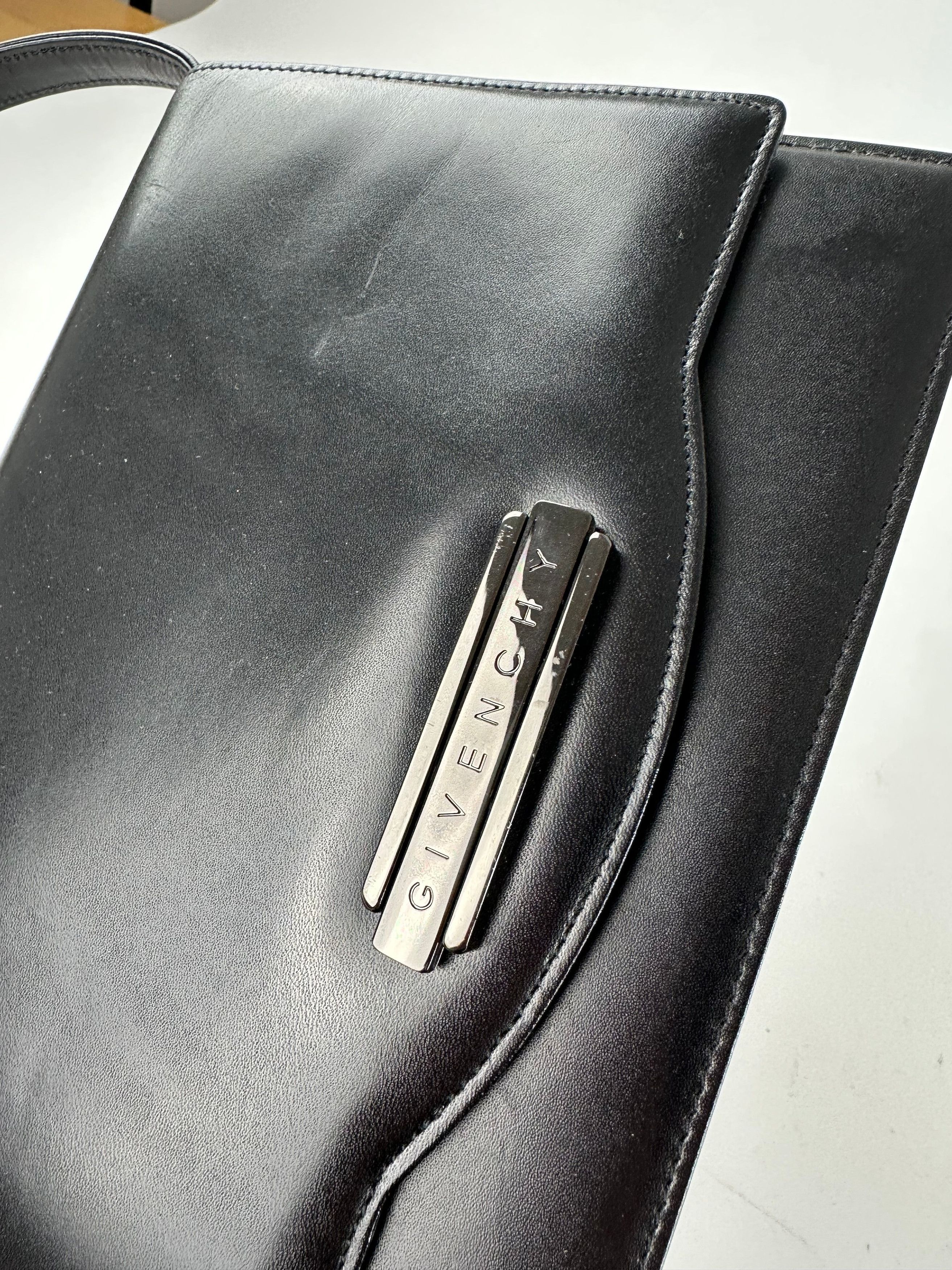 Givenchy Vintage Leather Shoulder Bag Y2K Black Silver Size ONE SIZE - 9 Thumbnail